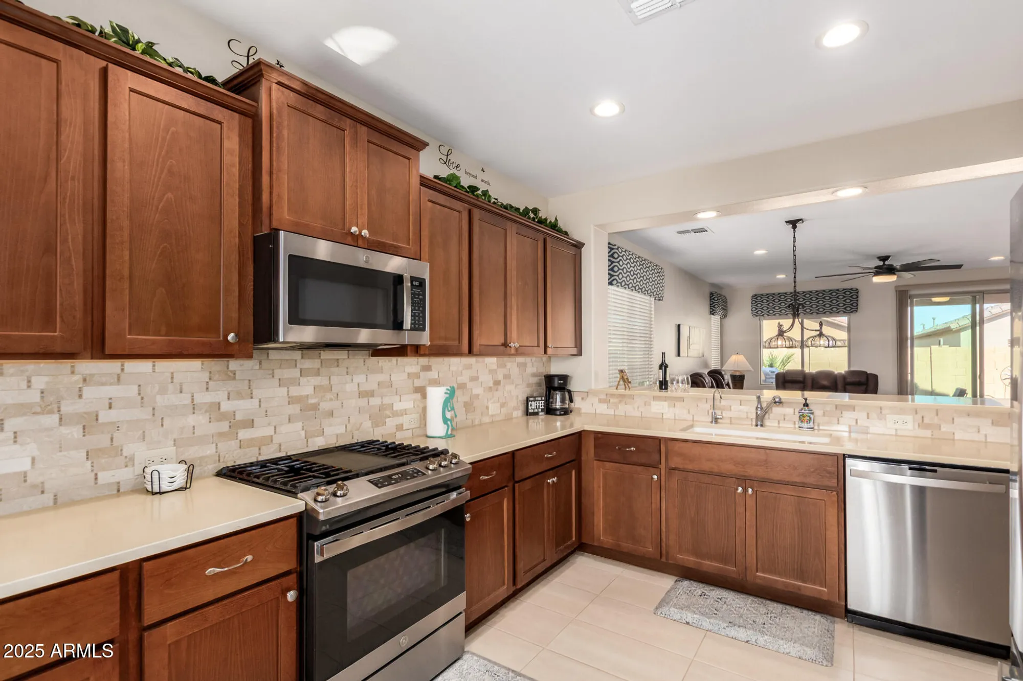 Property Slideshow image 15 of 51 | 4064 w spotted pony way, Eloy, AZ, 85131