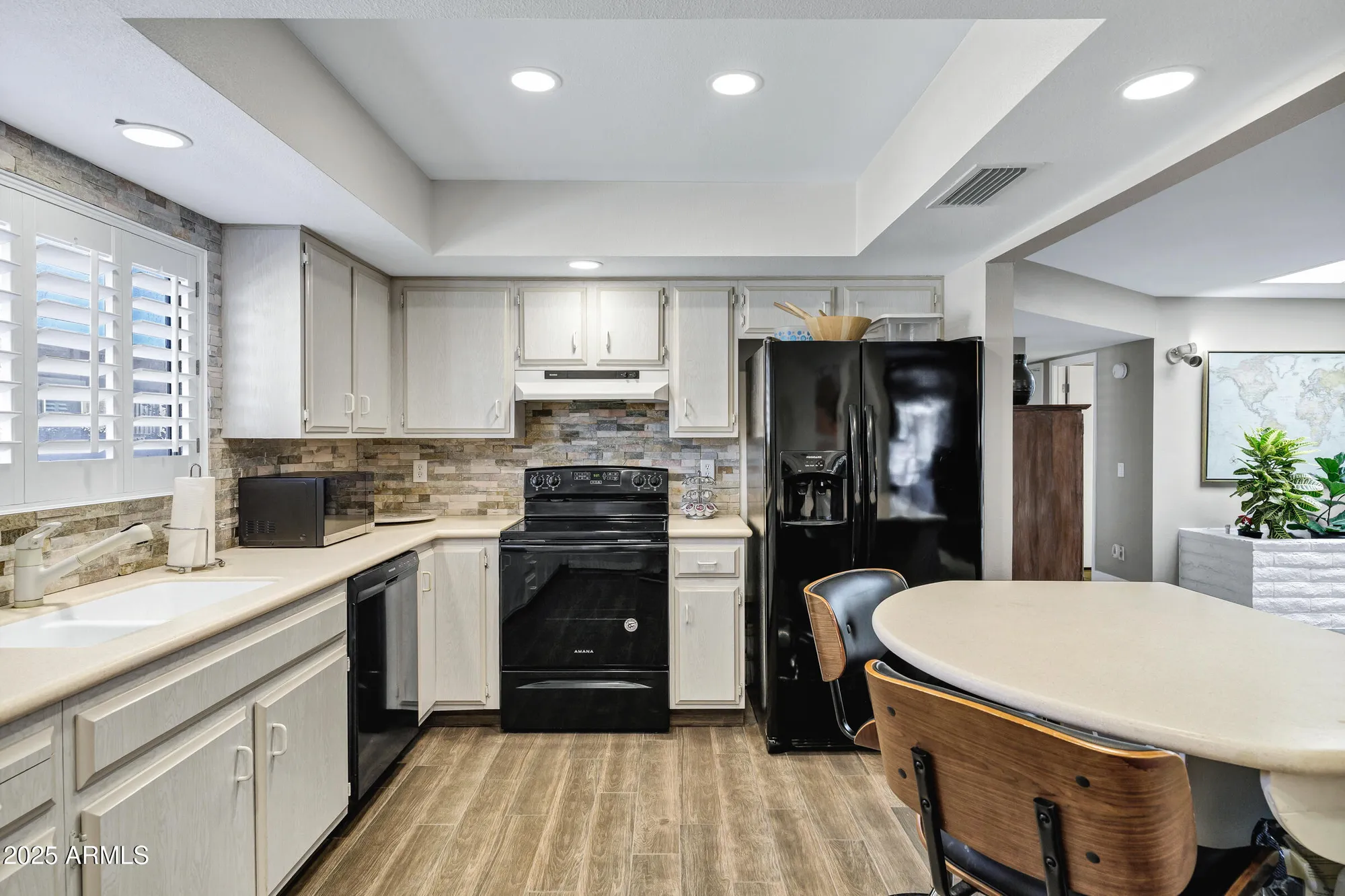 Property Slideshow image 9 of 24 | 25236 s mohawk dr, Sun Lakes, AZ, 85248