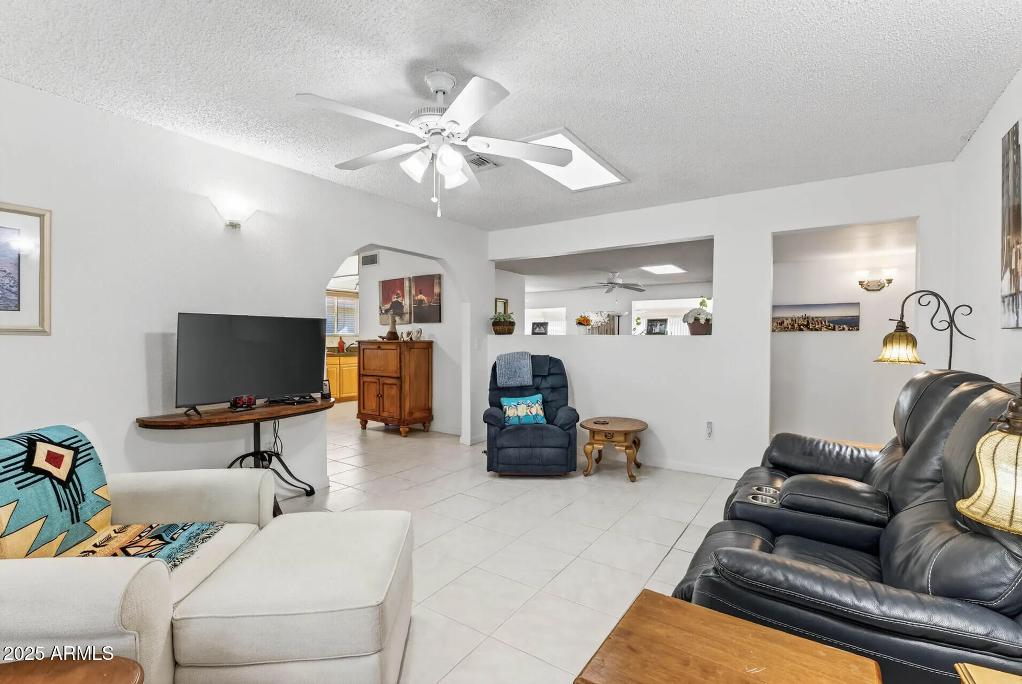 Property Slideshow image 13 of 60 | 10448 w tropicana cir, Sun City, AZ, 85351