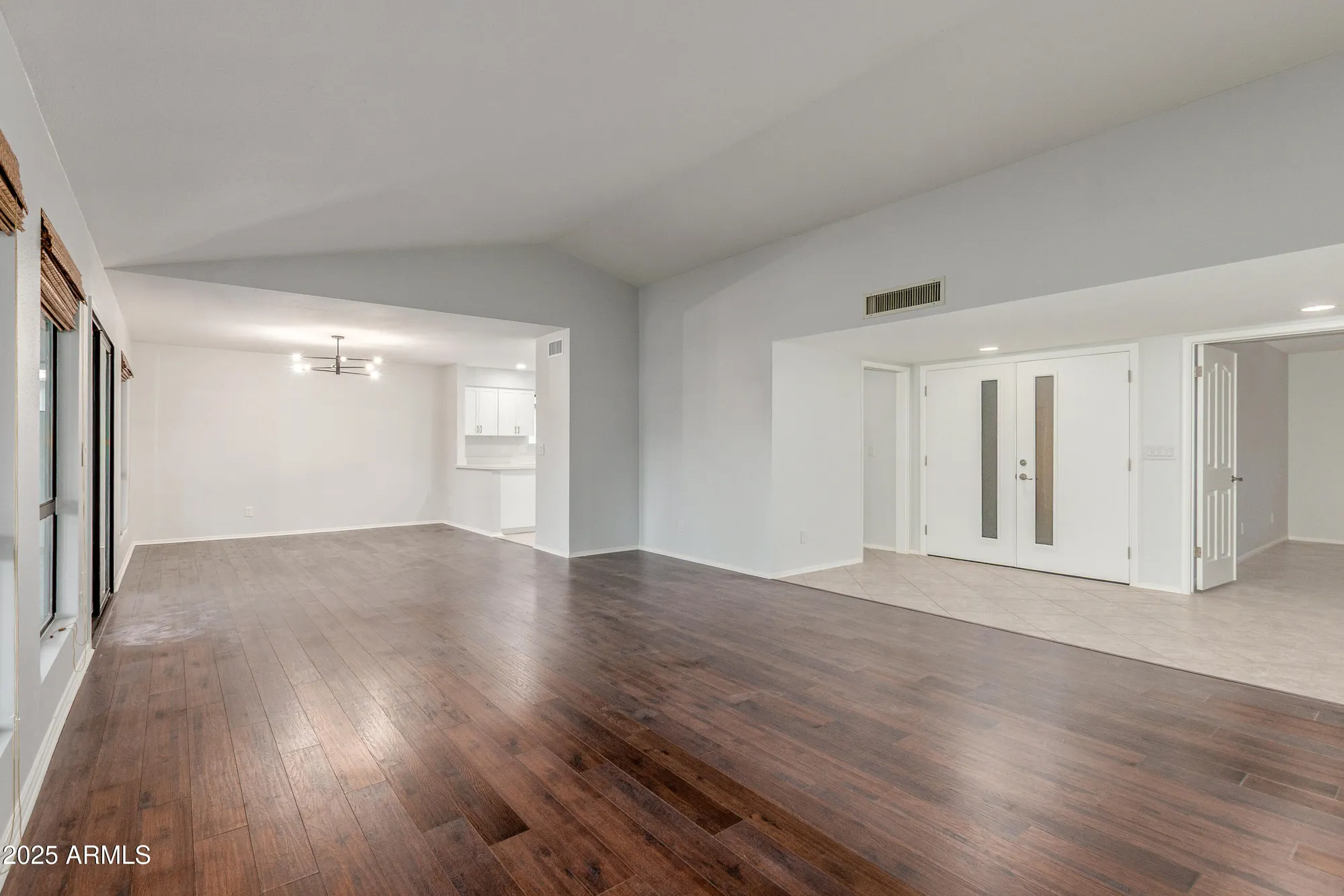 Property Slideshow image 9 of 27 | 10418 e watford way, Sun Lakes, AZ, 85248