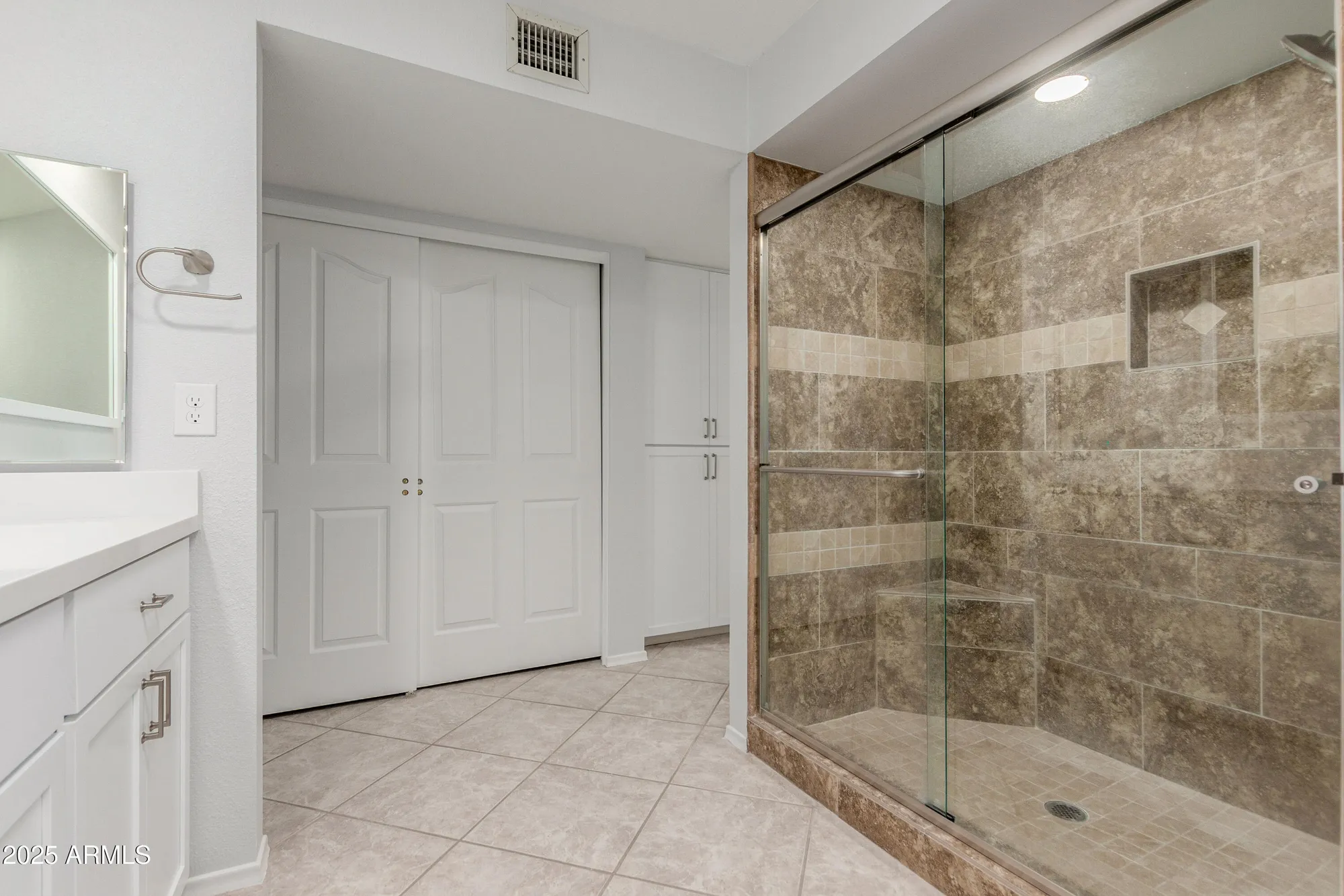 Property Slideshow image 16 of 27 | 10418 e watford way, Sun Lakes, AZ, 85248