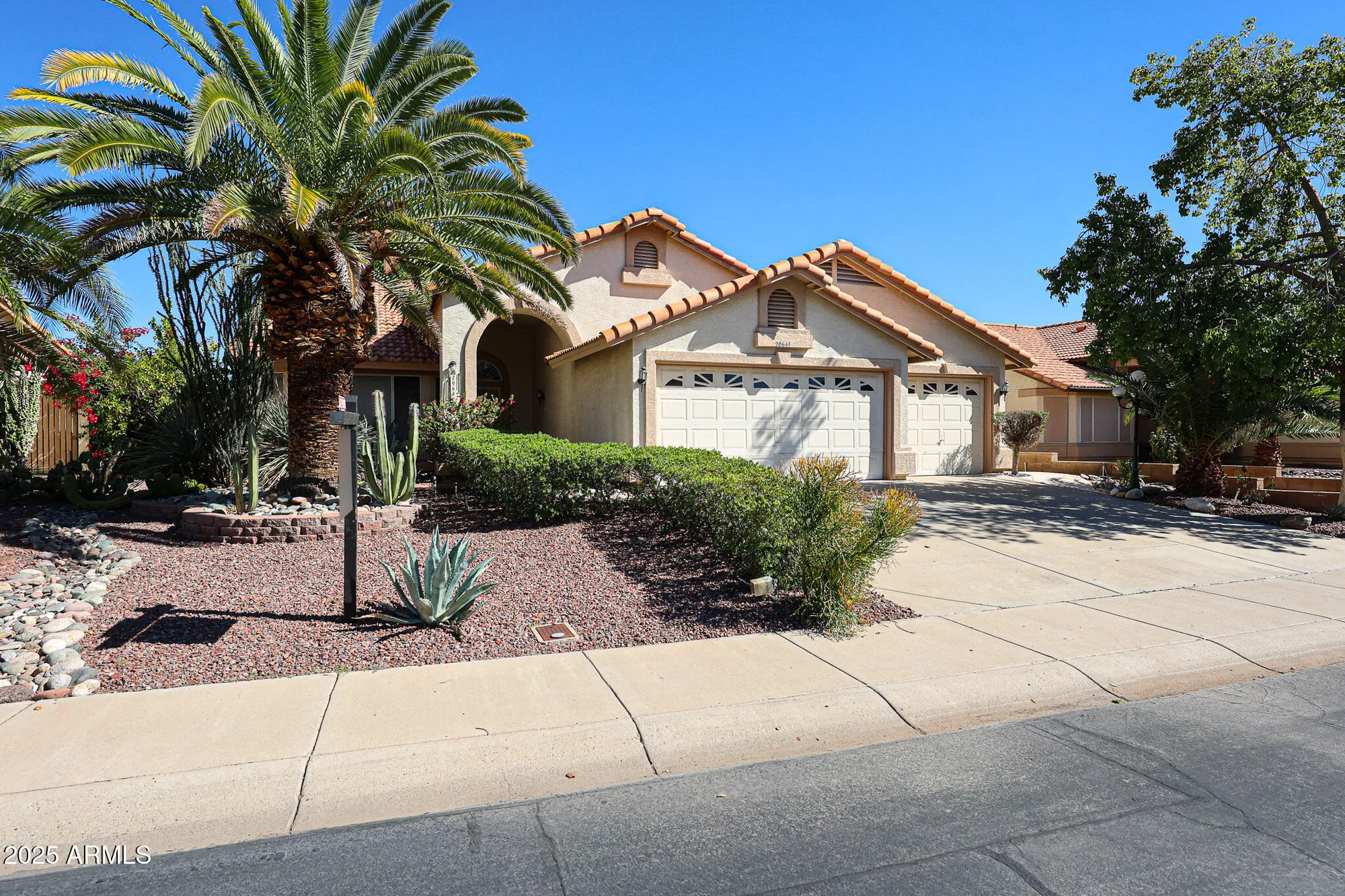 Property Slideshow image 2 of 50 | 20641 n 110th ave, Peoria, AZ, 85373