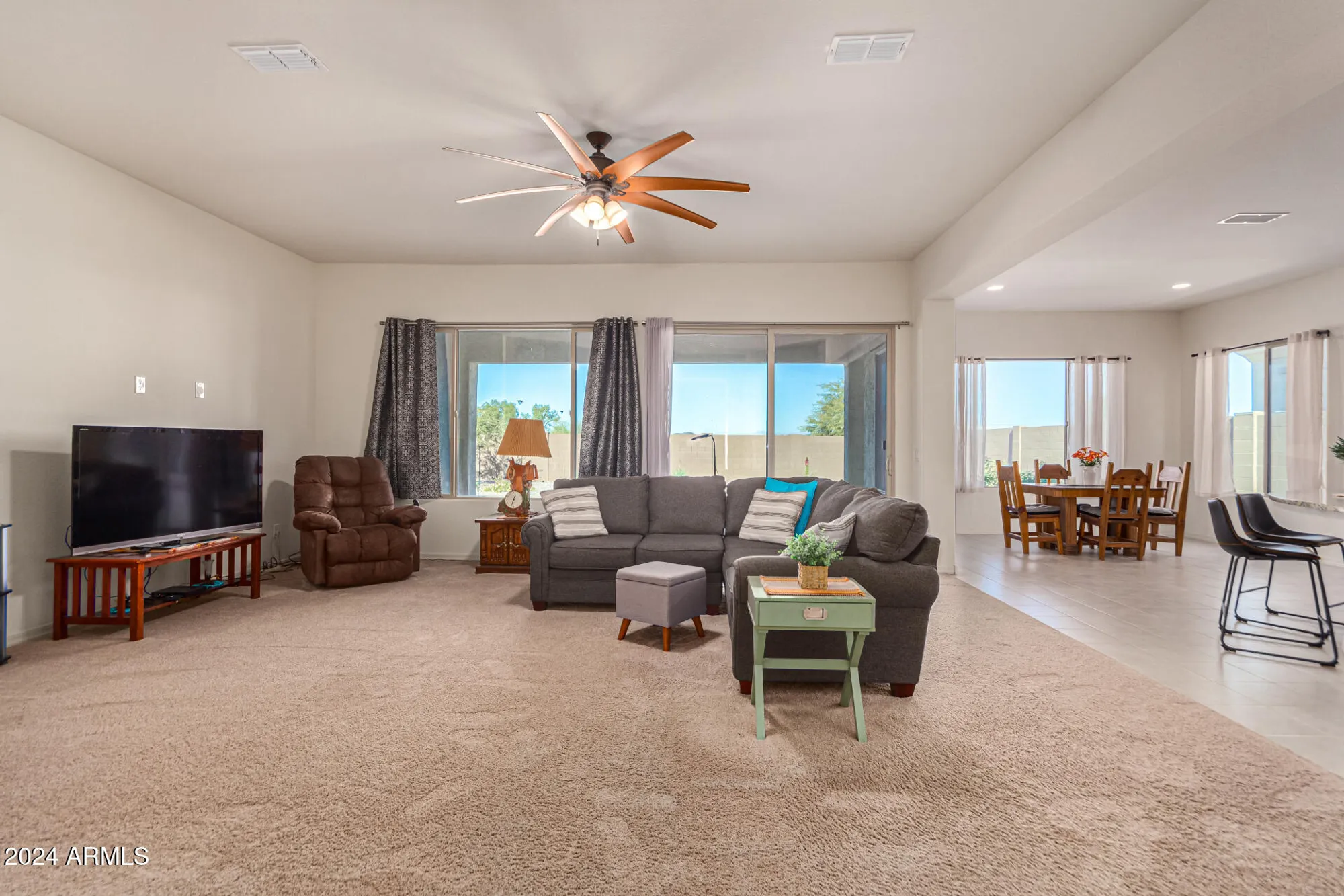Property Slideshow image 9 of 76 | 7266 w meadowlark way, Florence, AZ, 85132