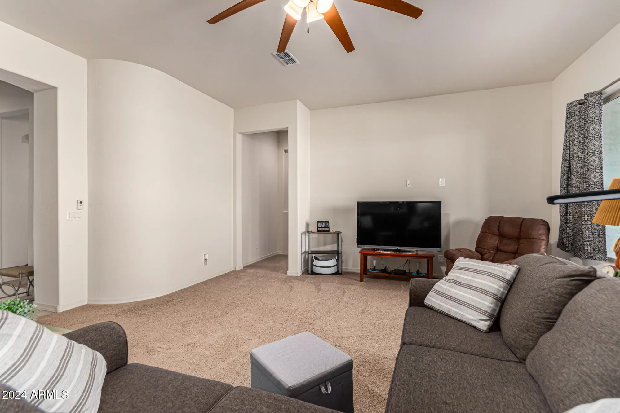 Property Slideshow image 13 of 76 | 7266 w meadowlark way, Florence, AZ, 85132