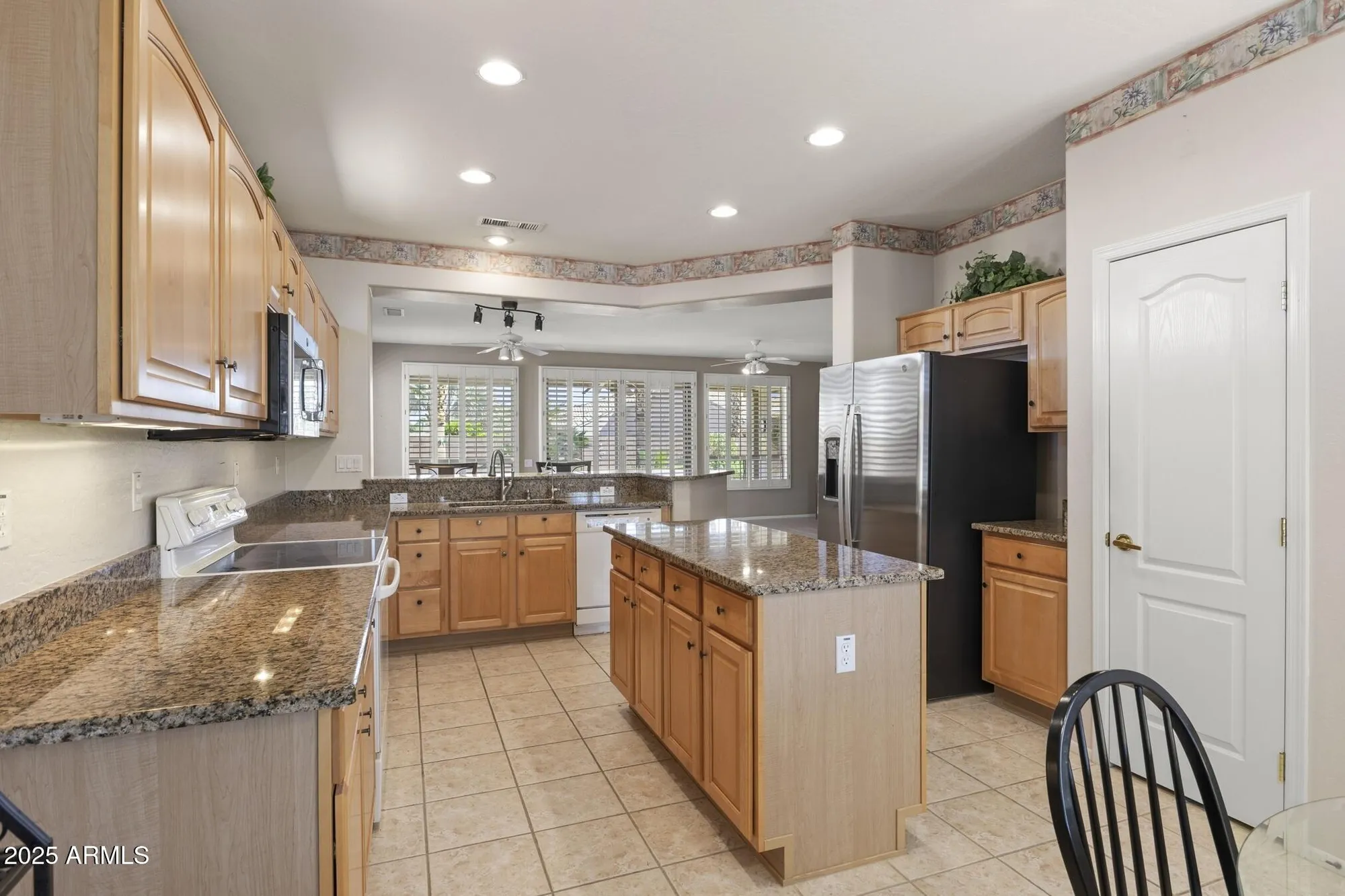 Property Slideshow image 10 of 33 | 18815 n diamond dr, Surprise, AZ, 85374