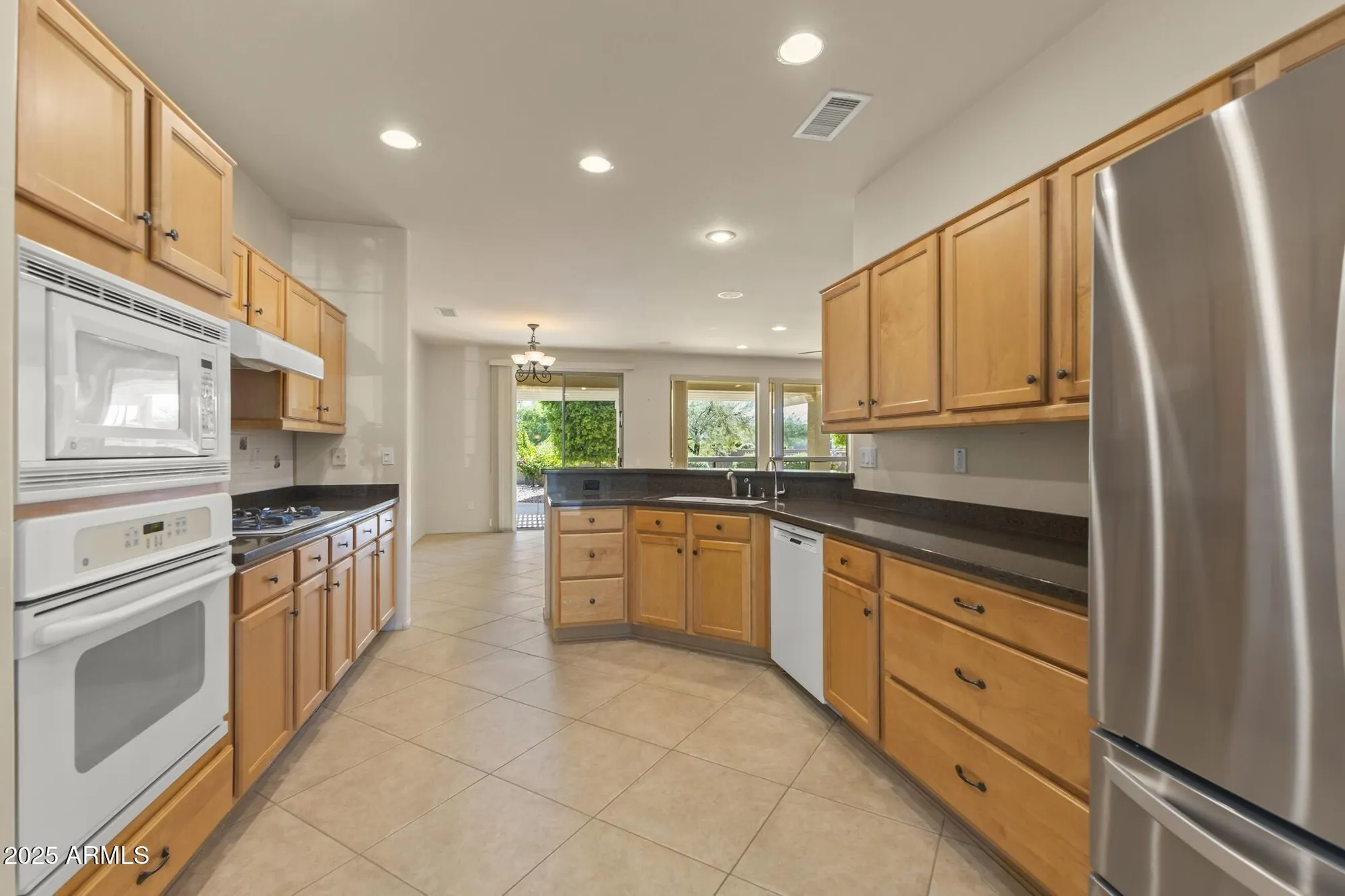 Property Slideshow image 8 of 26 | 20781 n kingpoint dr, Surprise, AZ, 85387