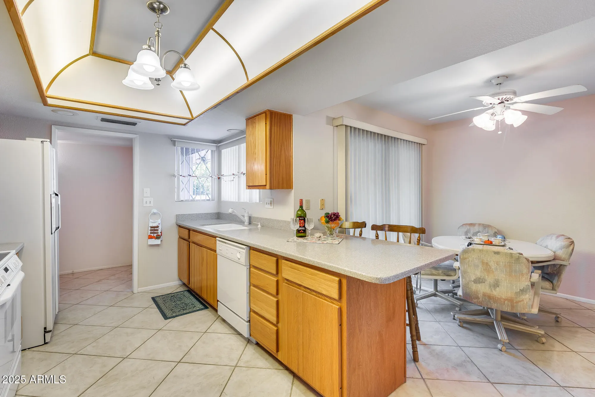 Property Slideshow image 6 of 32 | 9501 w oak ridge dr, Sun City, AZ, 85351