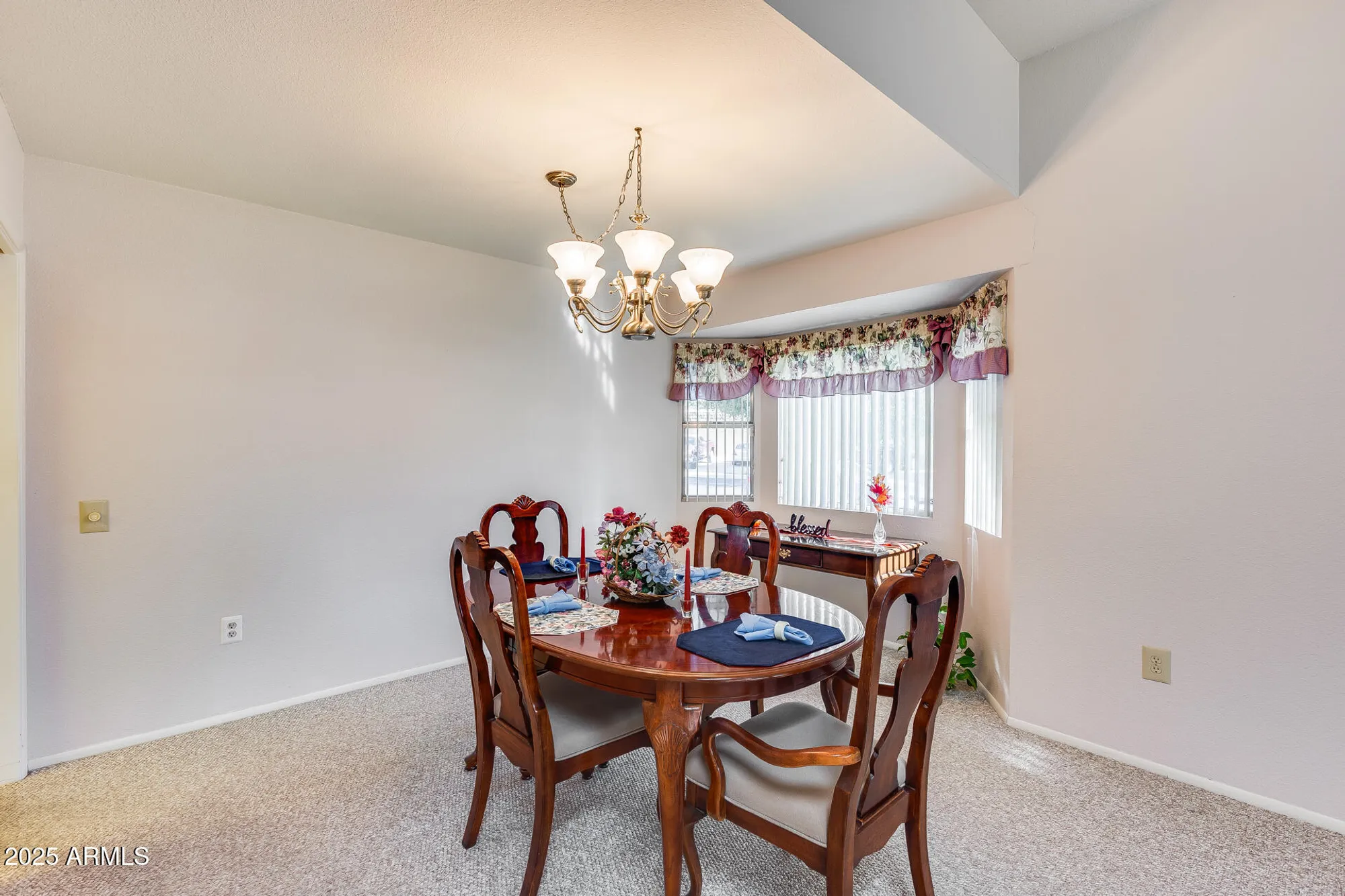 Property Slideshow image 12 of 32 | 9501 w oak ridge dr, Sun City, AZ, 85351