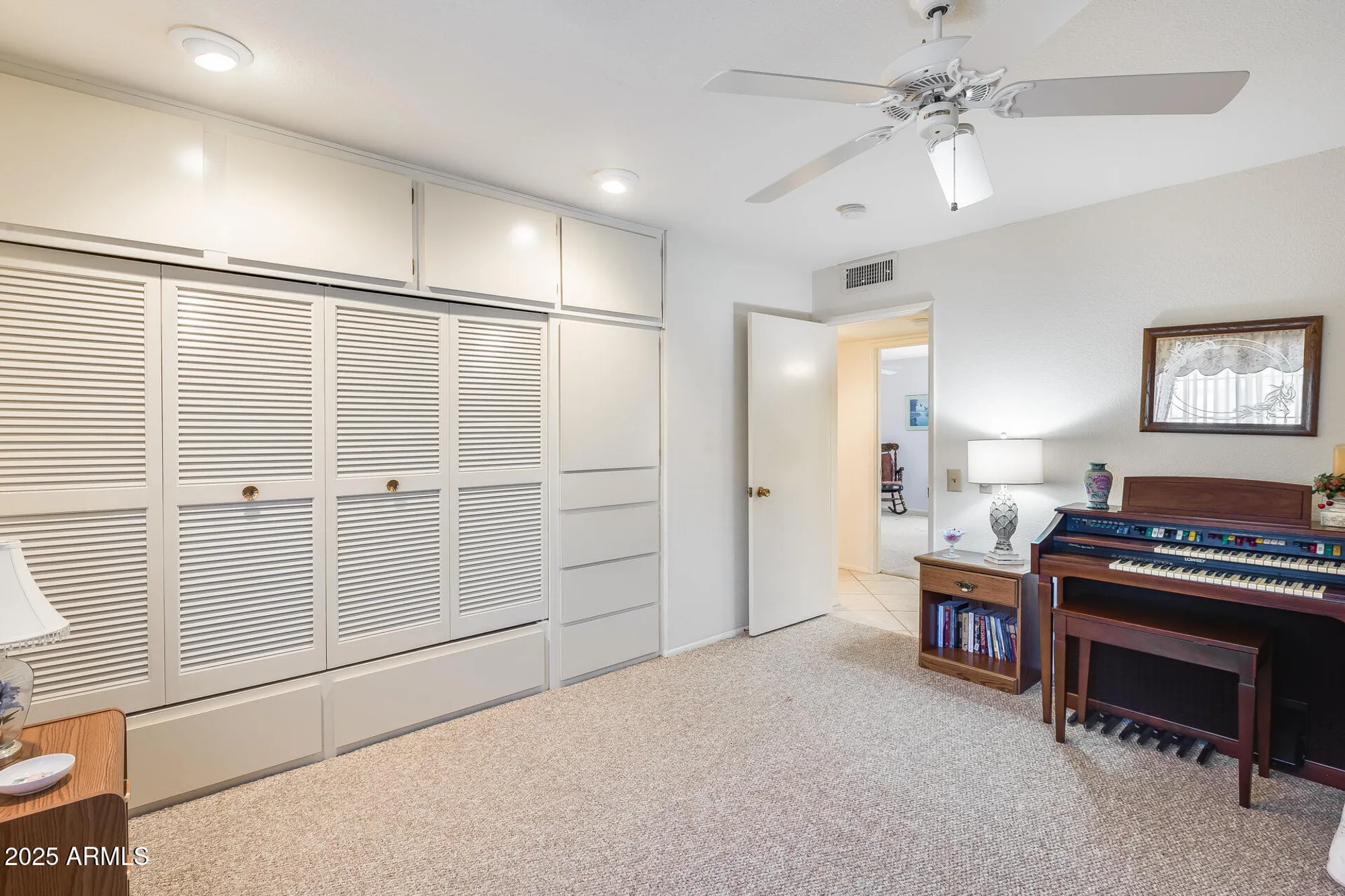 Property Slideshow image 20 of 32 | 9501 w oak ridge dr, Sun City, AZ, 85351