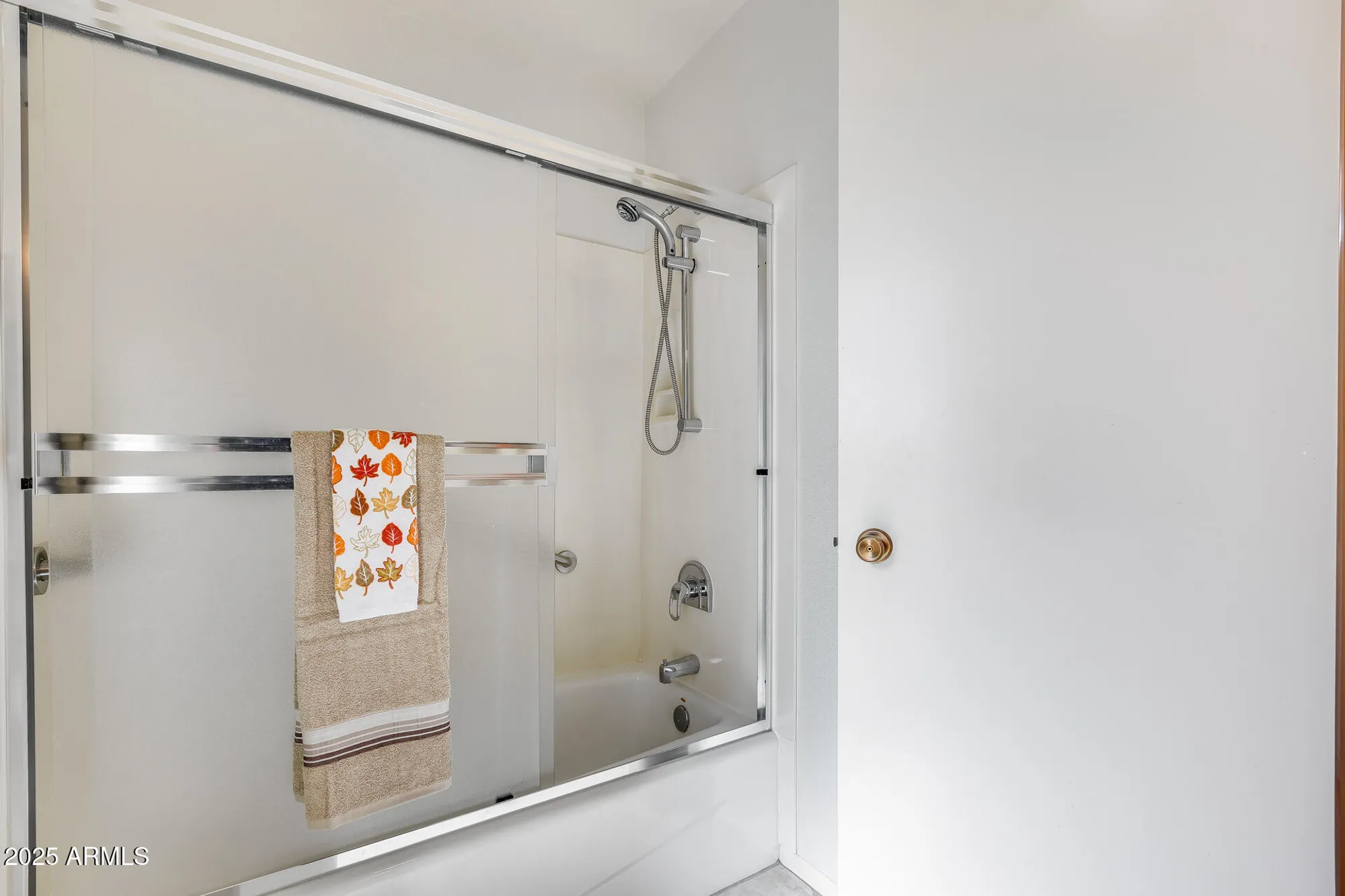 Property Slideshow image 18 of 32 | 9501 w oak ridge dr, Sun City, AZ, 85351