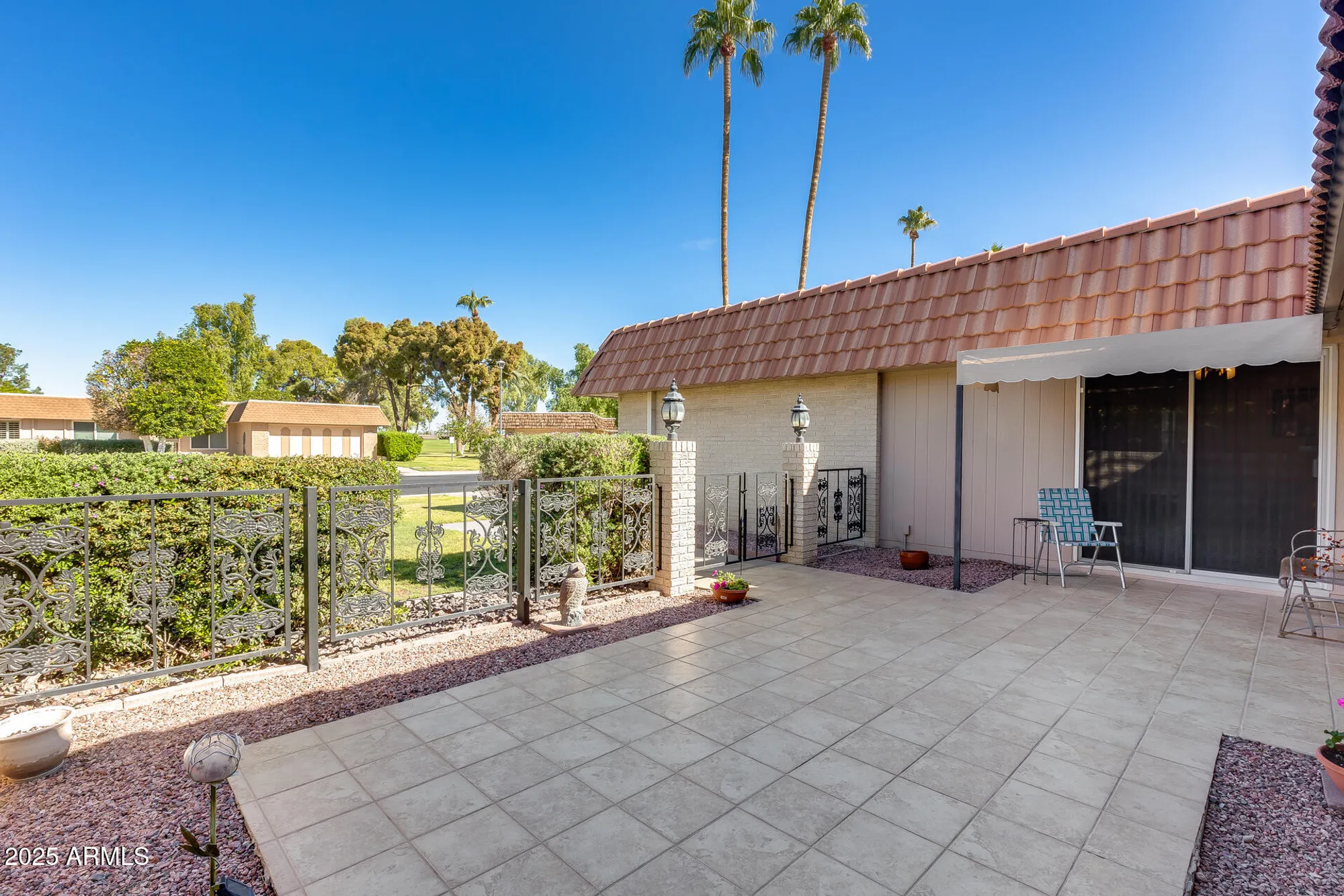 Property Slideshow image 2 of 32 | 9501 w oak ridge dr, Sun City, AZ, 85351