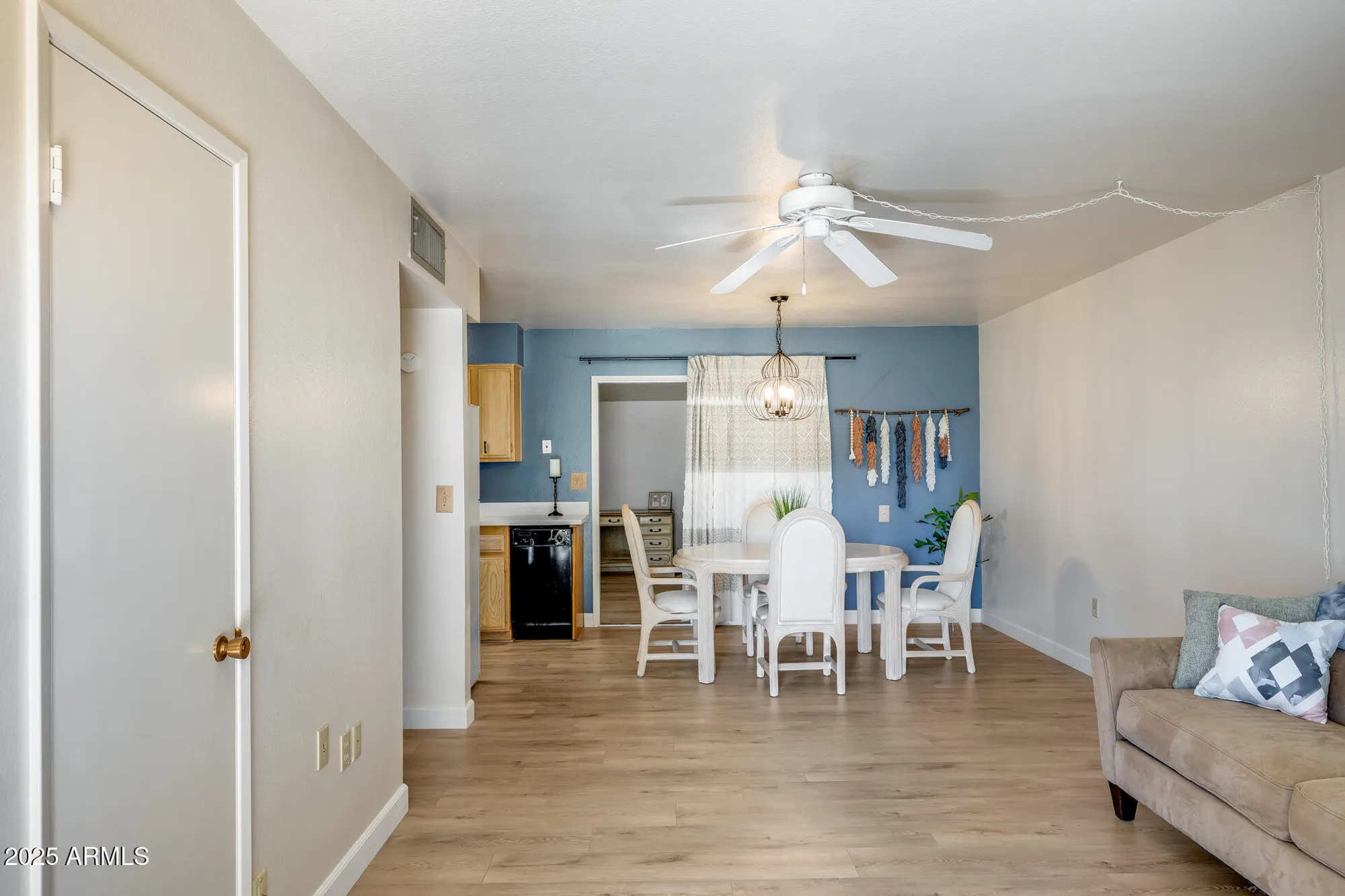 Property Slideshow image 10 of 32 | 10426 w deanne dr, Sun City, AZ, 85351
