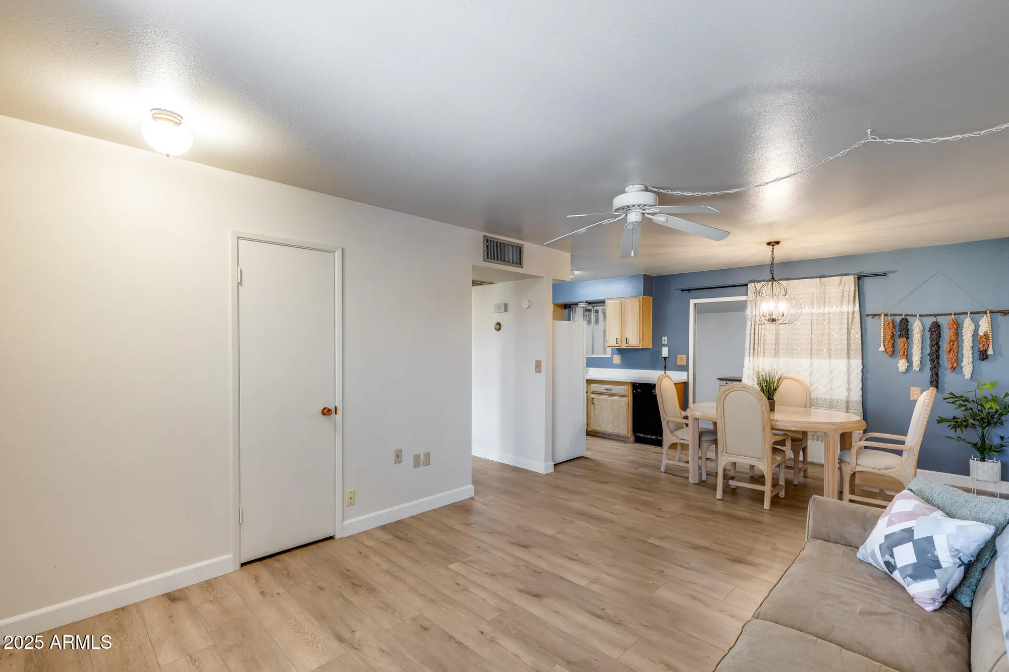 Property Slideshow image 12 of 32 | 10426 w deanne dr, Sun City, AZ, 85351