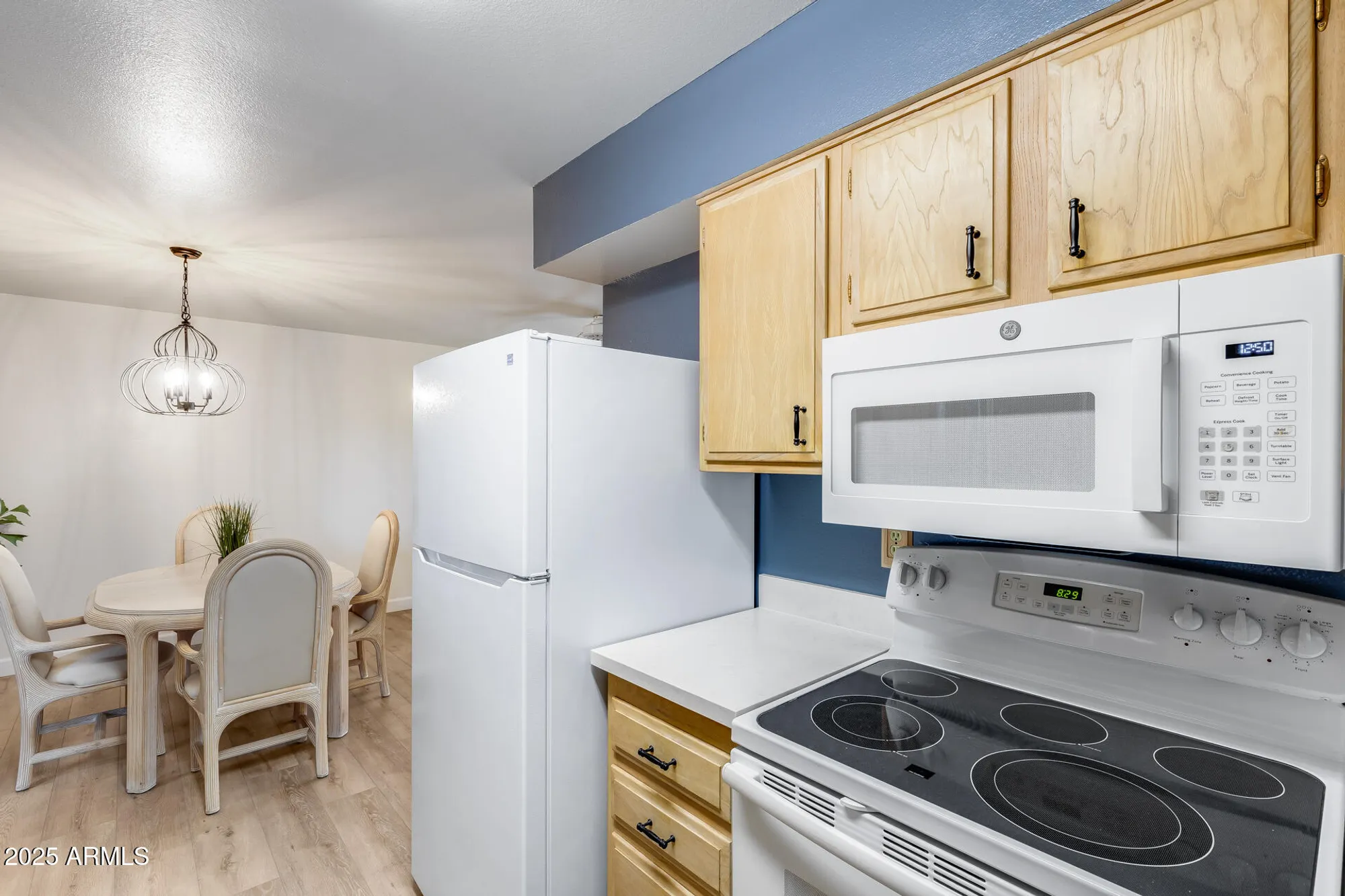 Property Slideshow image 3 of 32 | 10426 w deanne dr, Sun City, AZ, 85351