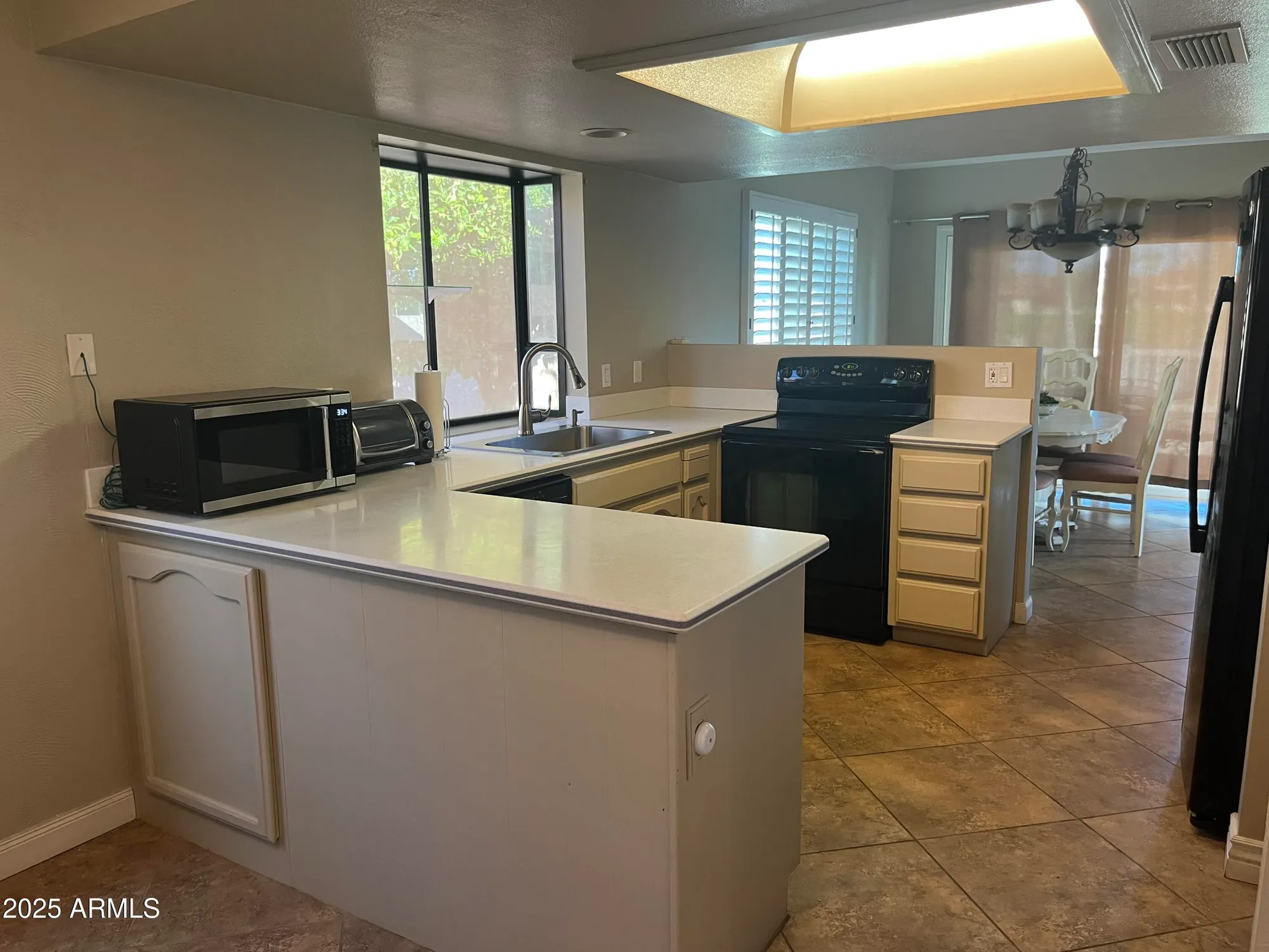 Property Slideshow image 6 of 43 | 26413 s lakemont dr, Sun Lakes, AZ, 85248