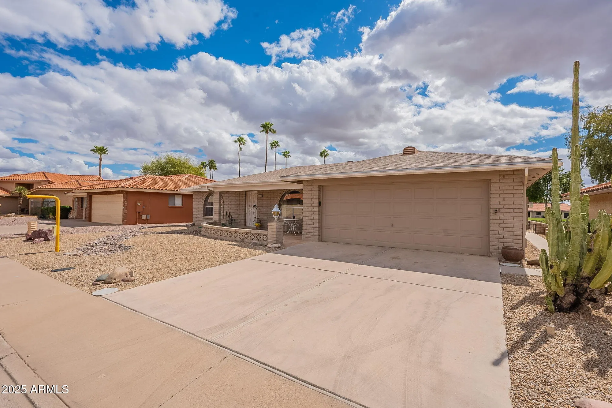 Property Slideshow image 10 of 57 | 8147 e lakeview ave, Mesa, AZ, 85209