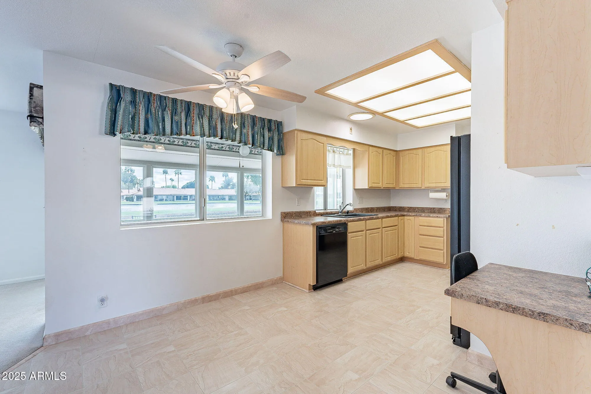 Property Slideshow image 20 of 57 | 8147 e lakeview ave, Mesa, AZ, 85209
