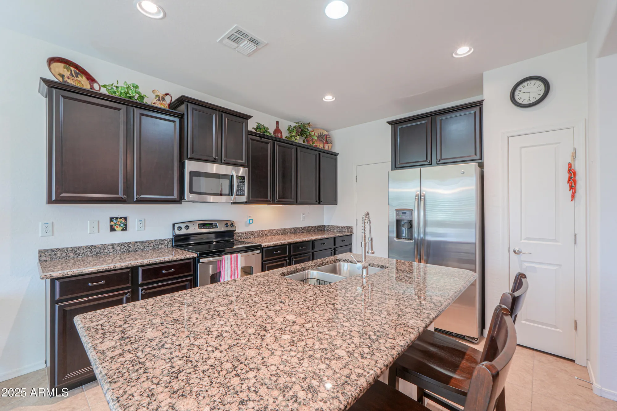 Property Slideshow image 13 of 38 | 2605 e san thomas dr, Casa Grande, AZ, 85194