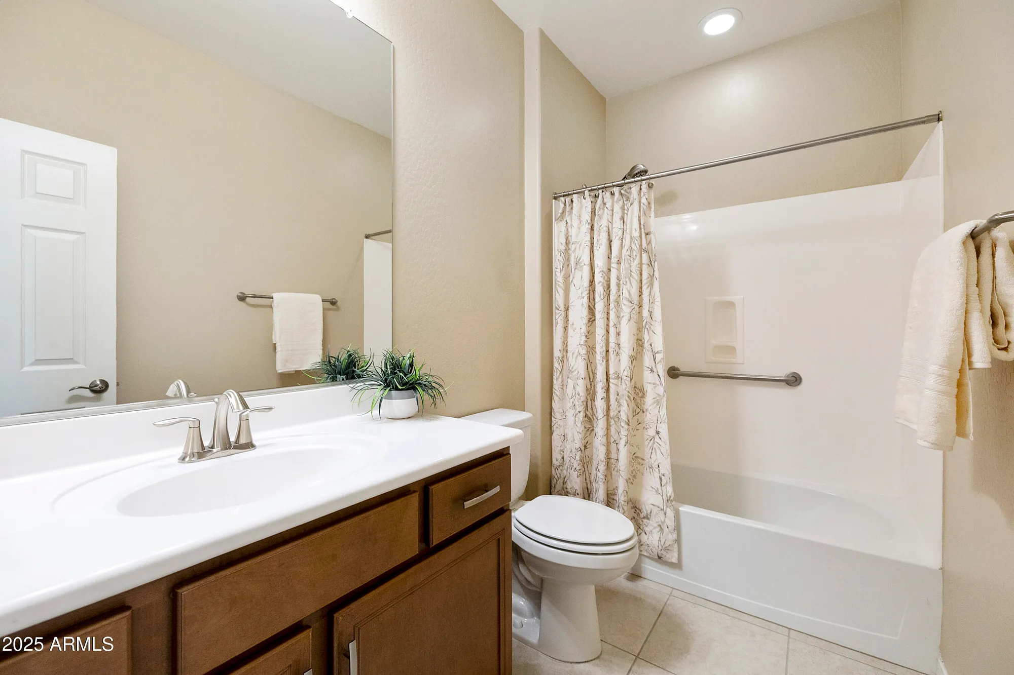 Property Slideshow image 23 of 59 | 5625 s colt, Mesa, AZ, 85212