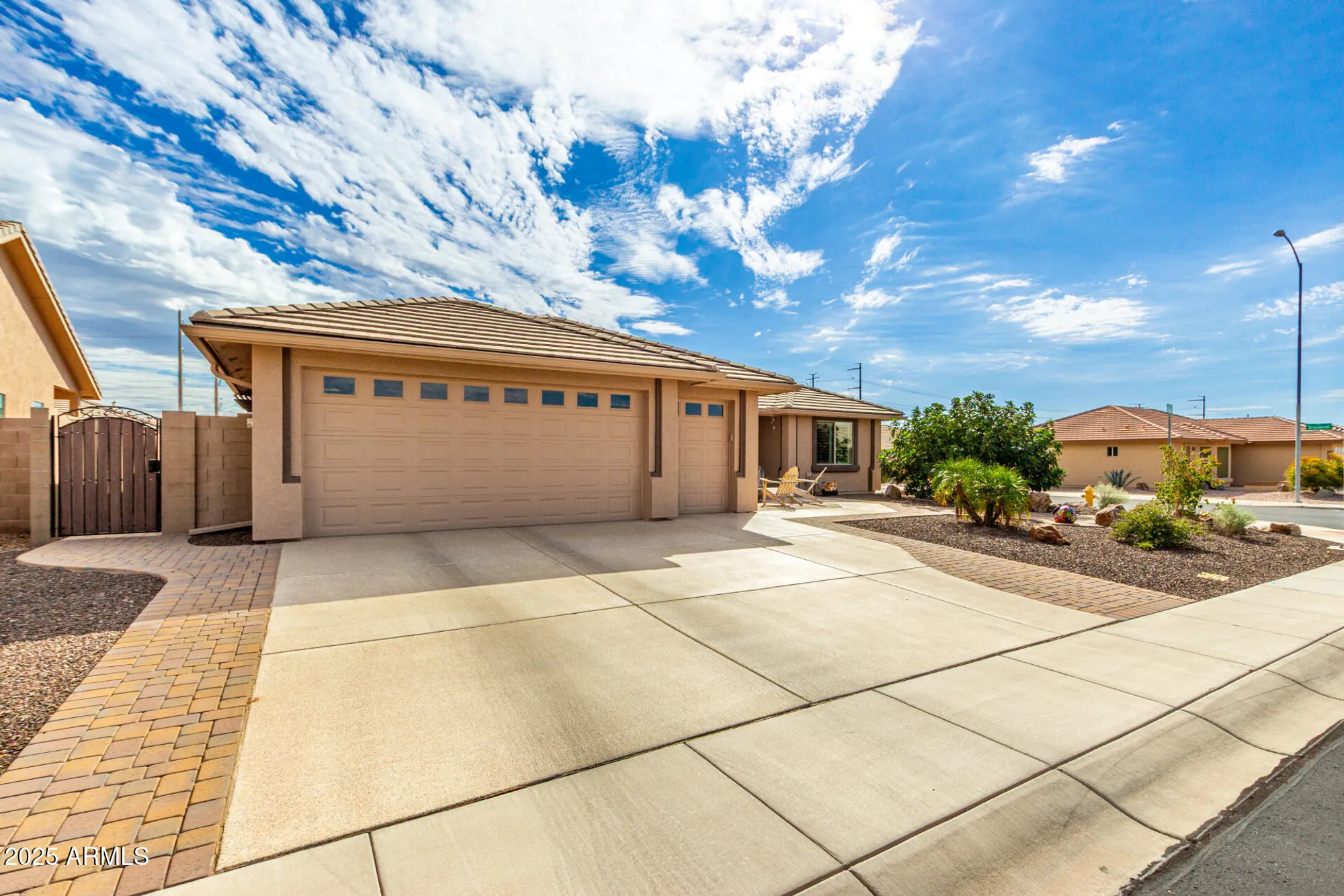 Property Slideshow image 3 of 33 | 11427 e ocaso ave, Mesa, AZ, 85212
