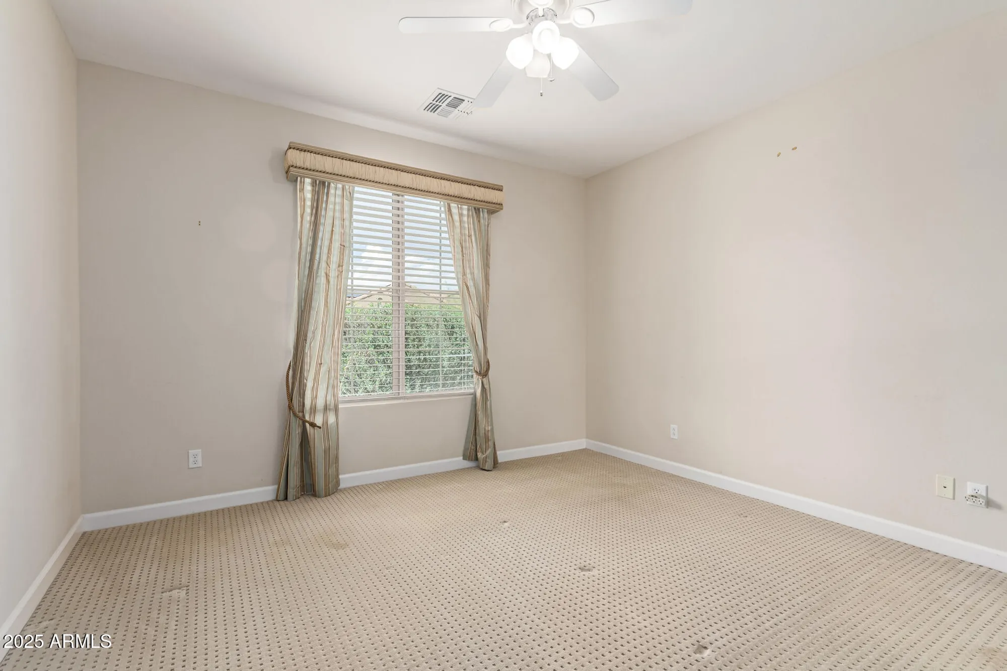 Property Slideshow image 21 of 37 | 5317 n cordes dr, Eloy, AZ, 85131