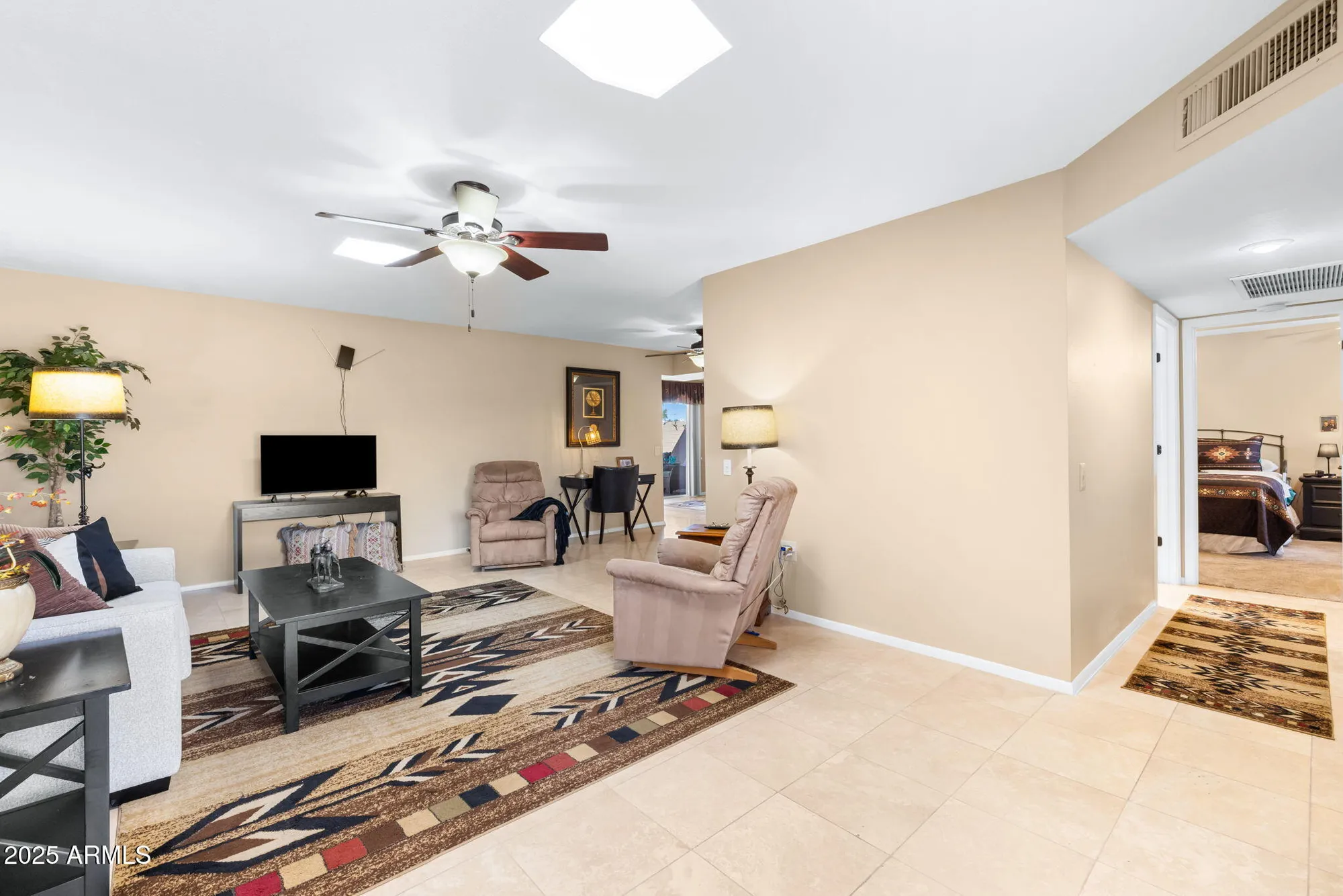 Property Slideshow image 14 of 52 | 17031 n pinion ln, Sun City, AZ, 85373