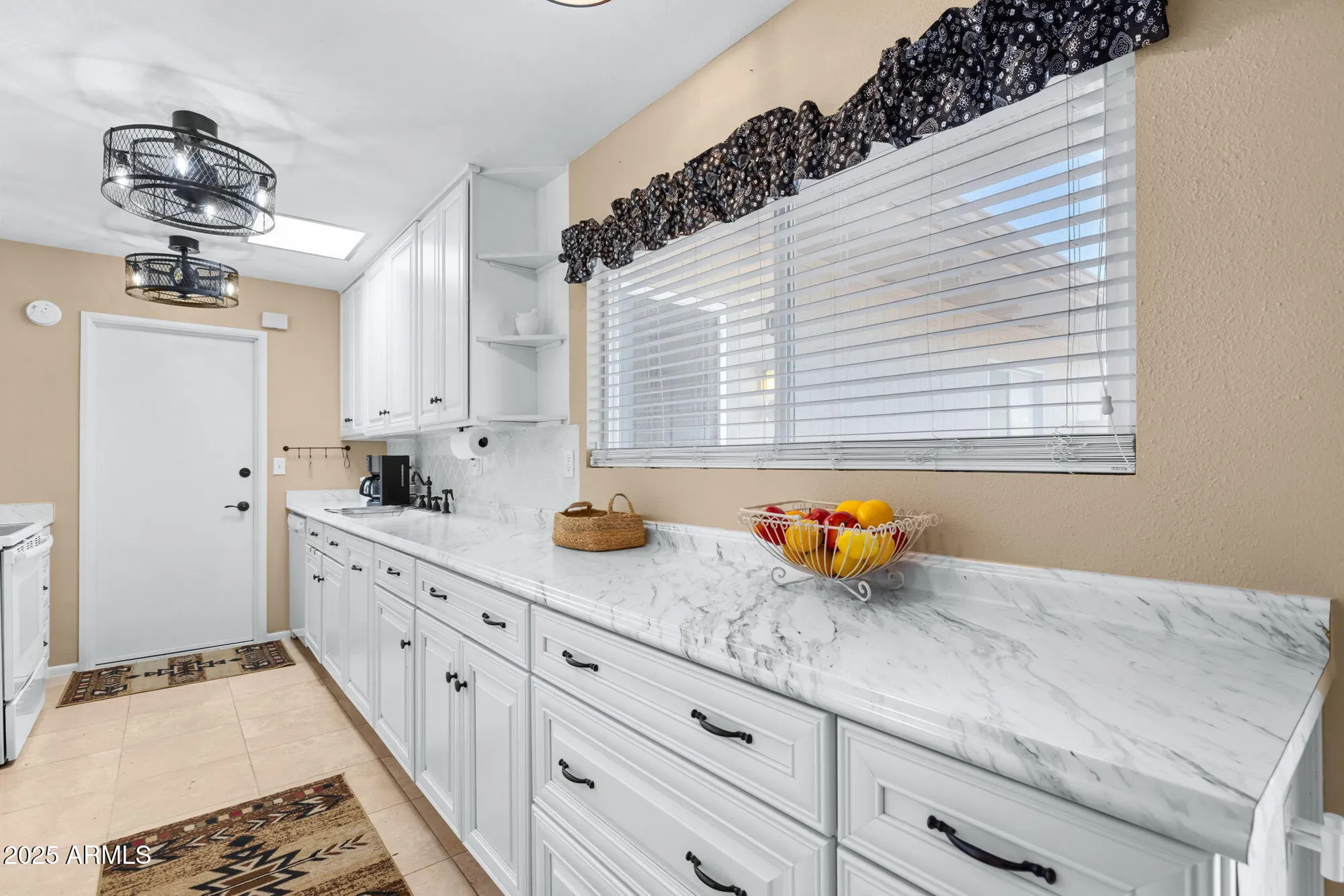 Property Slideshow image 18 of 52 | 17031 n pinion ln, Sun City, AZ, 85373