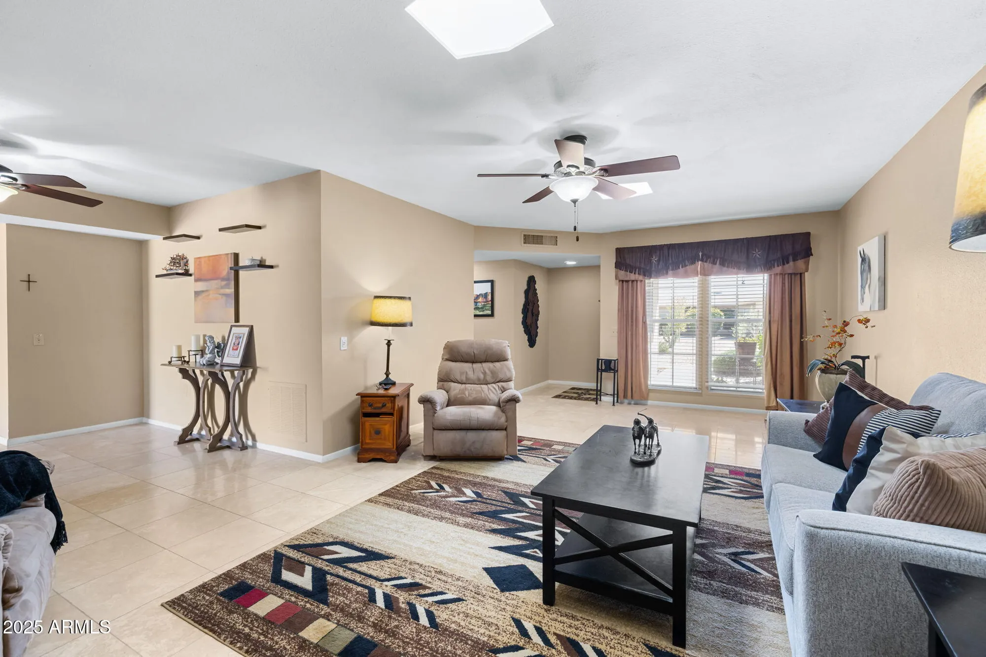 Property Slideshow image 13 of 52 | 17031 n pinion ln, Sun City, AZ, 85373