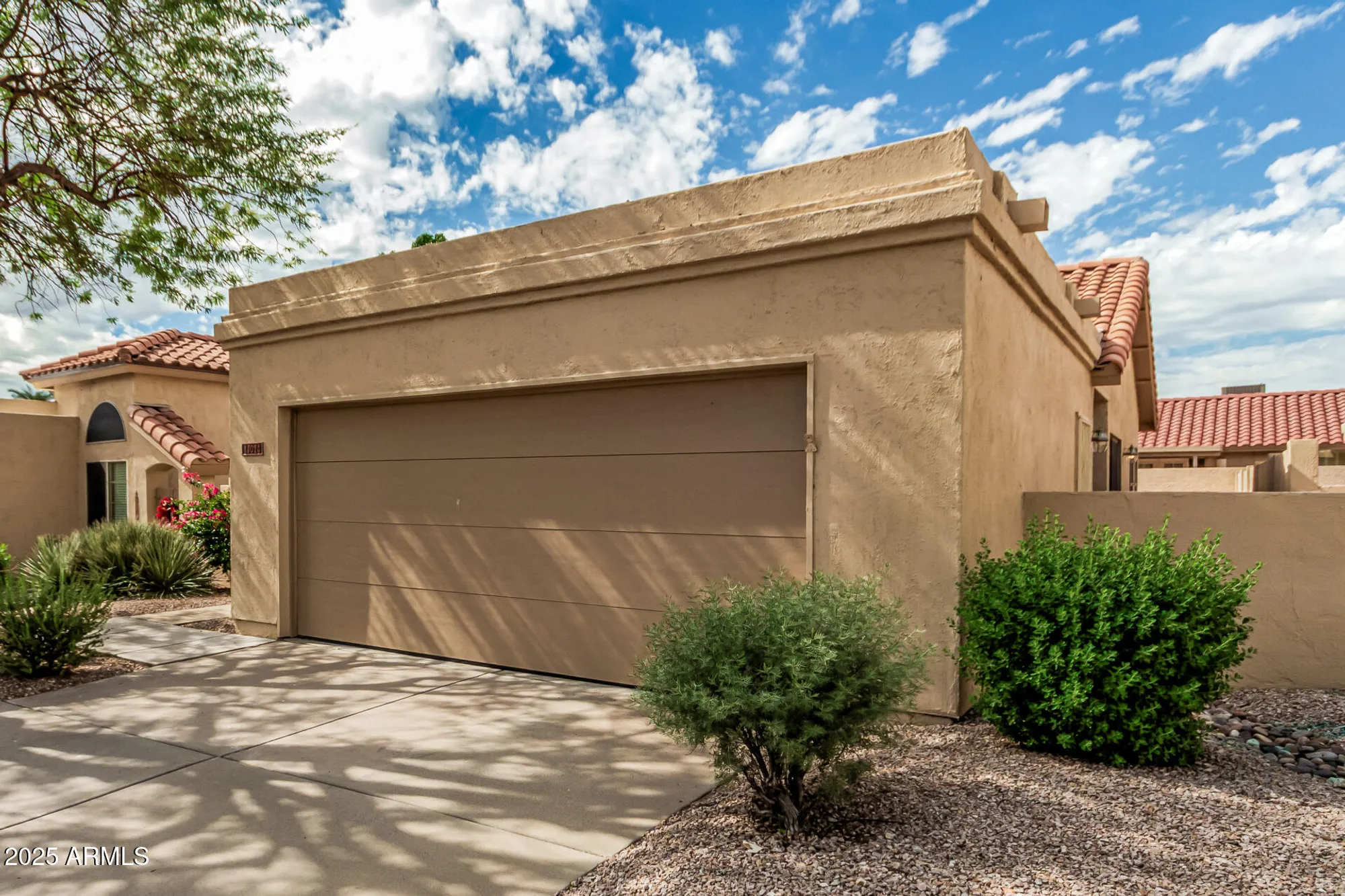Property Slideshow image 4 of 38 | 13024 s 45th pl, Phoenix, AZ, 85044