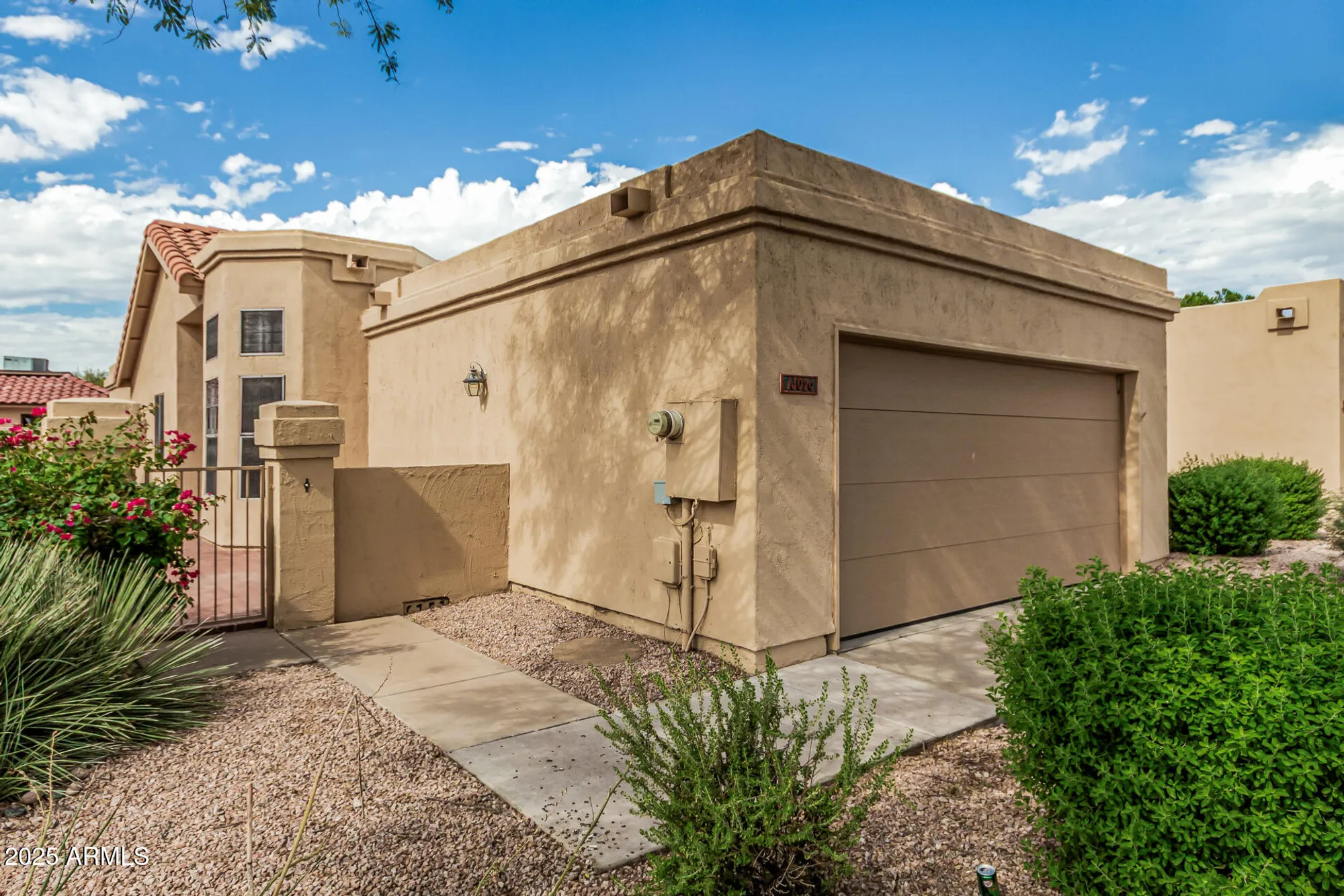 Property Slideshow image 8 of 38 | 13024 s 45th pl, Phoenix, AZ, 85044