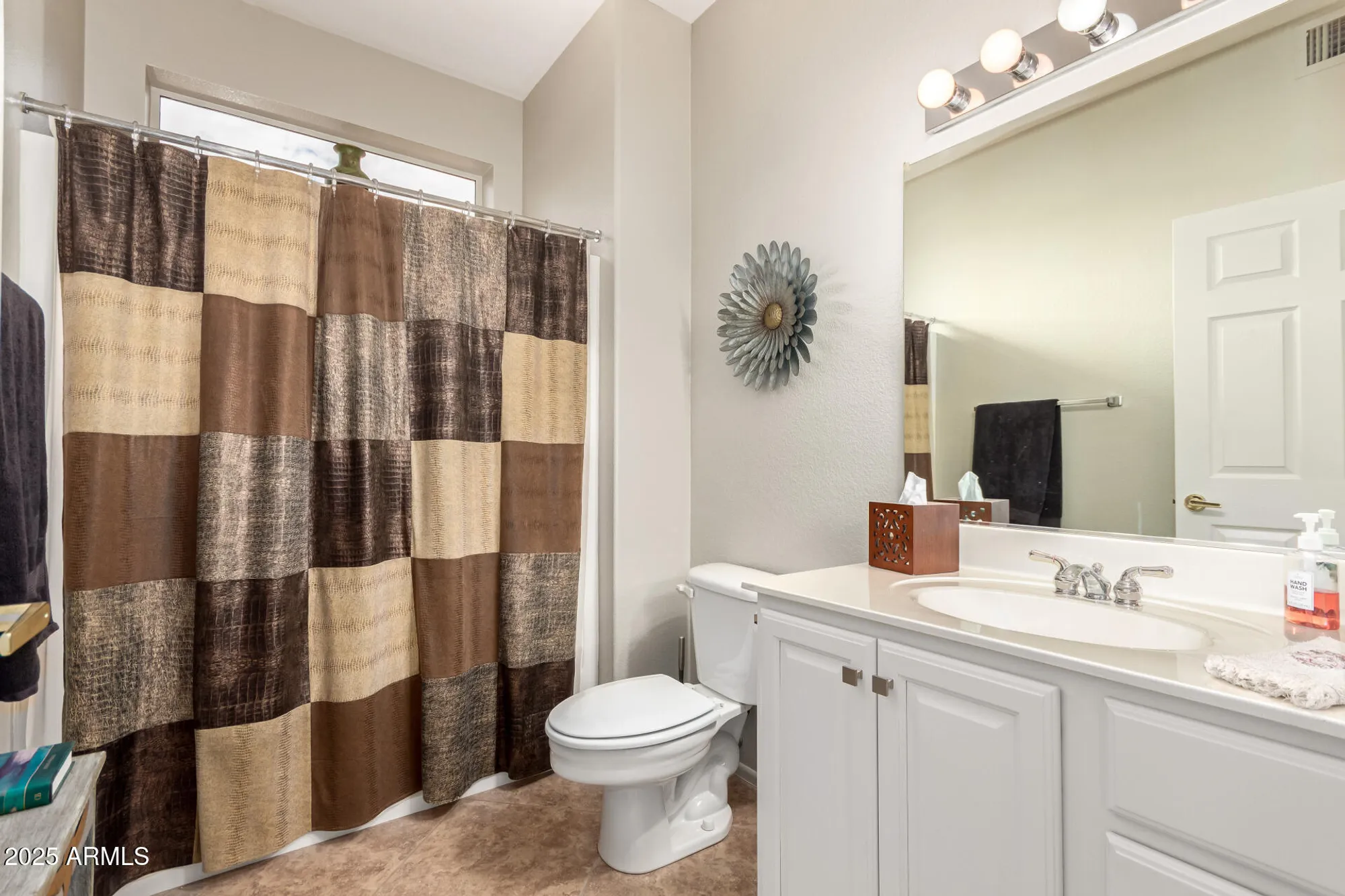 Property Slideshow image 20 of 29 | 16156 w birdsong ct, Surprise, AZ, 85374