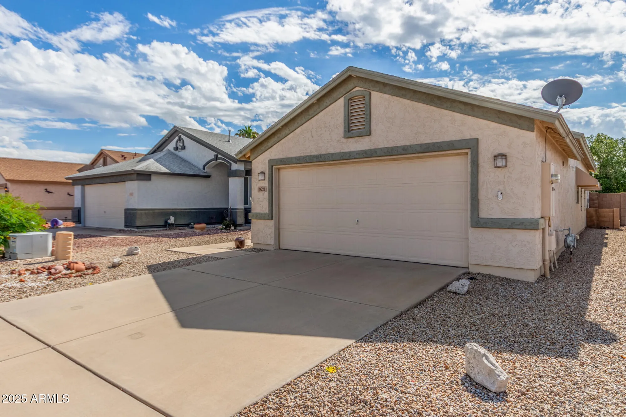 Property Slideshow image 2 of 29 | 9721 w mountain view rd, Peoria, AZ, 85345