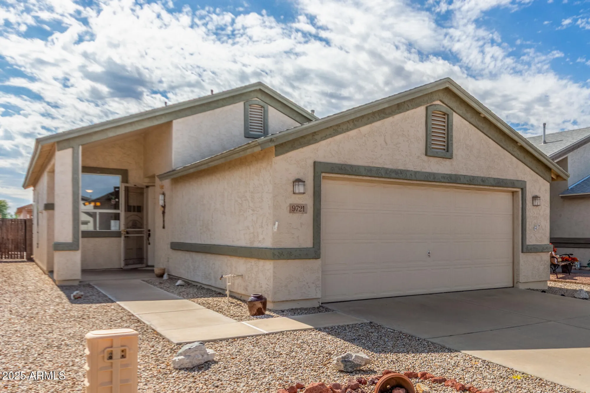 Property Slideshow image 4 of 29 | 9721 w mountain view rd, Peoria, AZ, 85345
