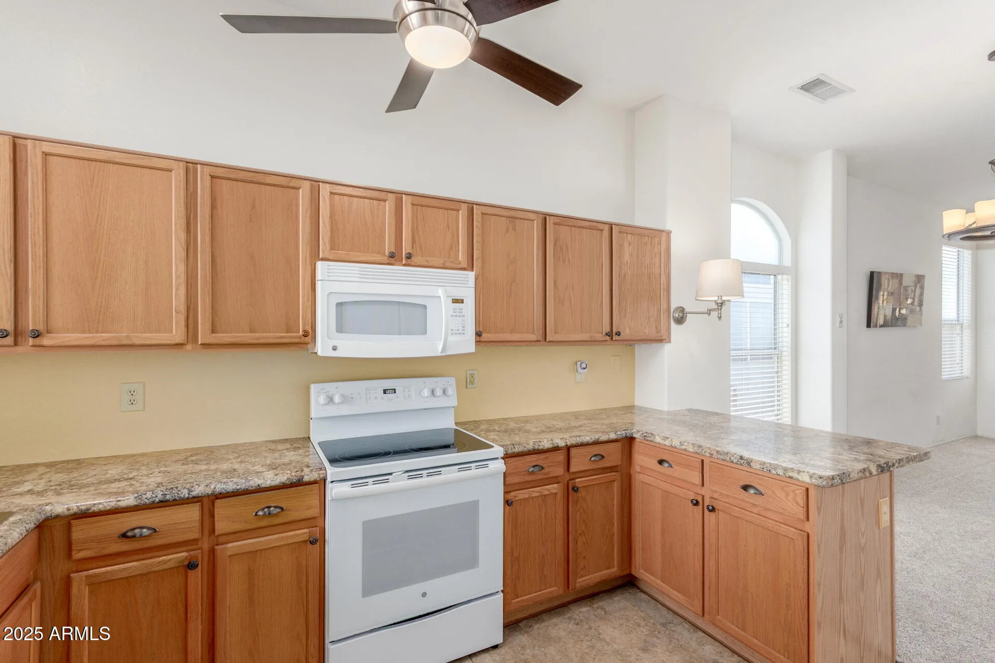 Property Slideshow image 10 of 29 | 9721 w mountain view rd, Peoria, AZ, 85345