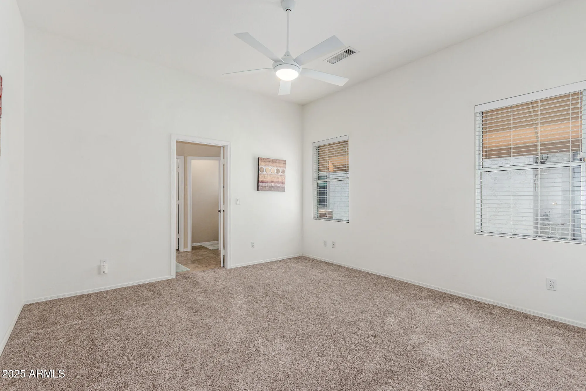 Property Slideshow image 14 of 29 | 9721 w mountain view rd, Peoria, AZ, 85345