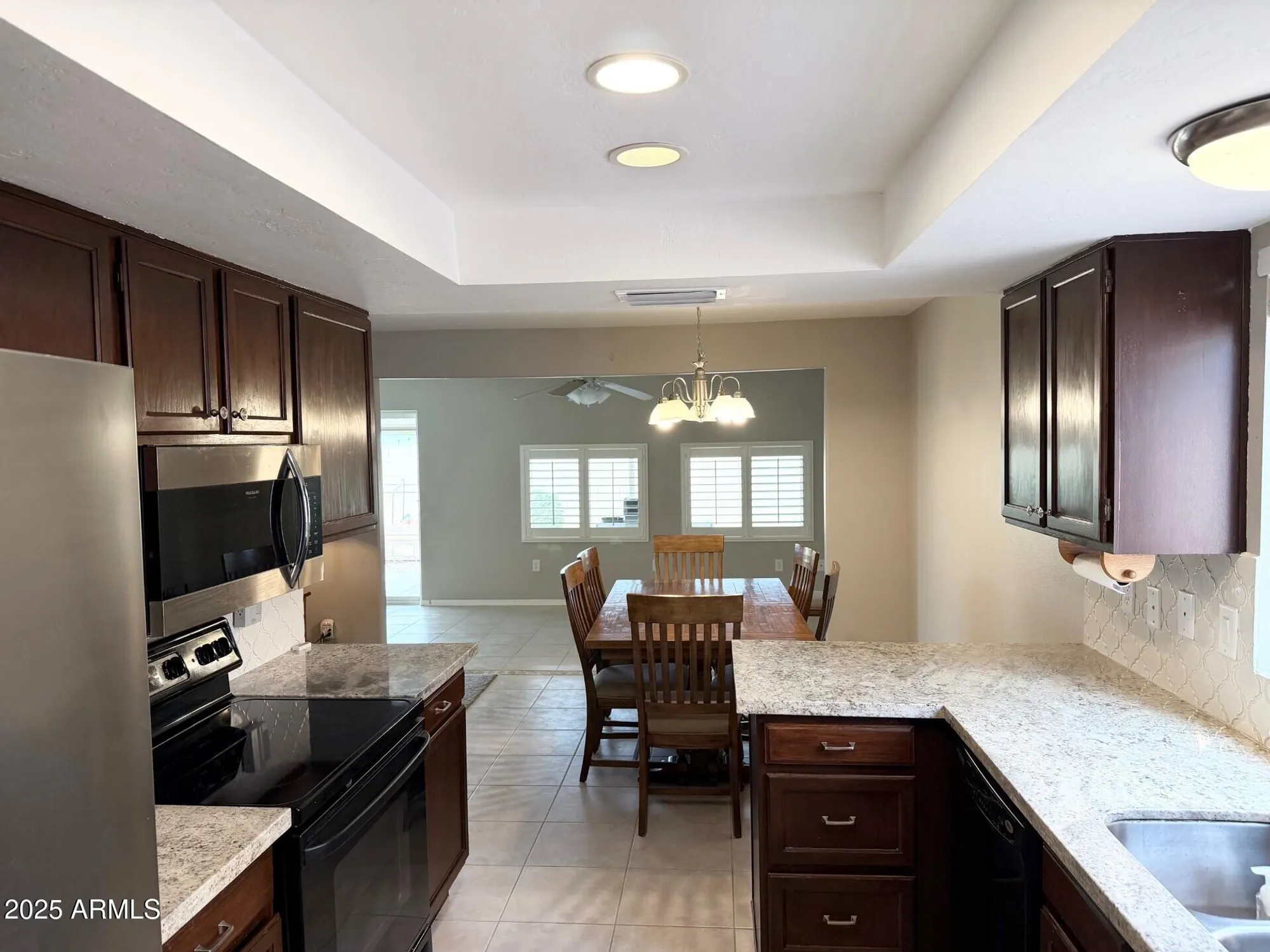 Property Slideshow image 7 of 48 | 550 s 76th pl, Mesa, AZ, 85208