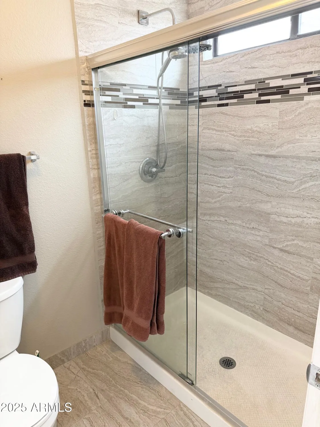 Property Slideshow image 16 of 48 | 550 s 76th pl, Mesa, AZ, 85208