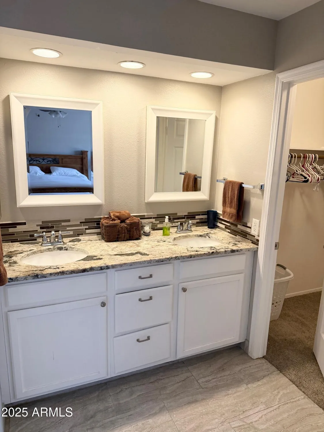 Property Slideshow image 15 of 48 | 550 s 76th pl, Mesa, AZ, 85208