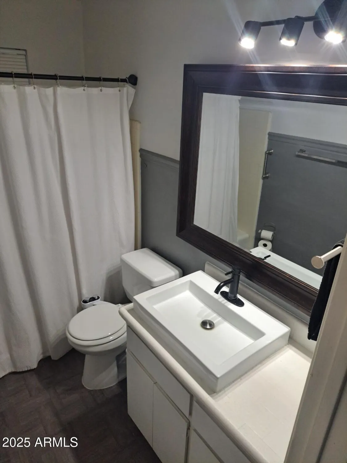 Property Slideshow image 20 of 43 | 639 n 57th pl, Mesa, AZ, 85205