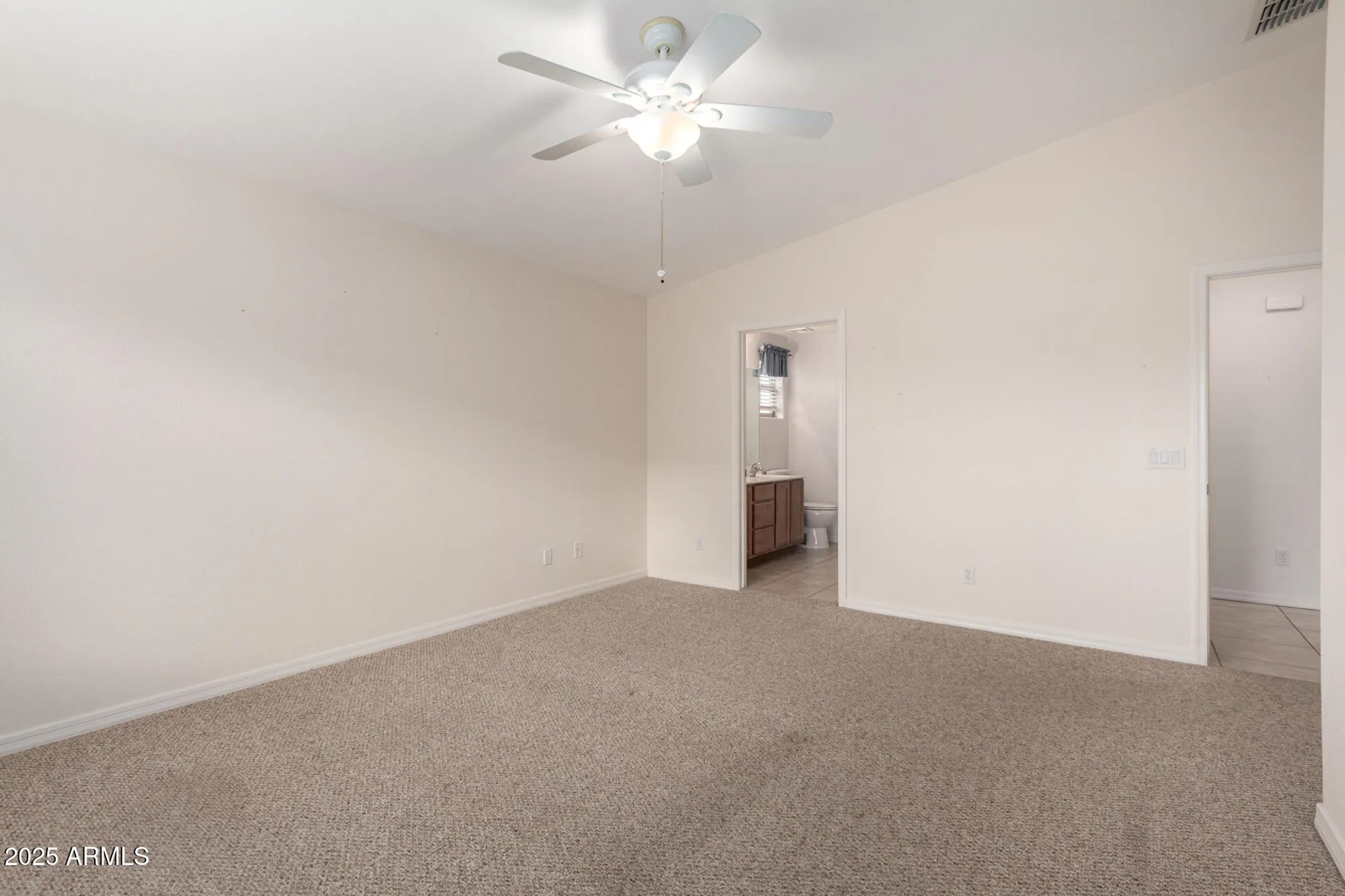 Property Slideshow image 16 of 30 | 3153 e peach tree dr, Chandler, AZ, 85249