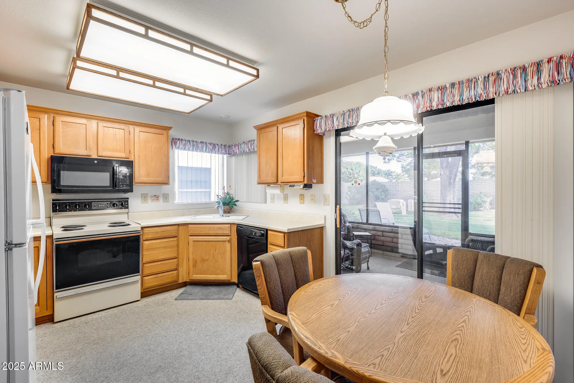 Property Slideshow image 17 of 44 | 19539 n 141st ave, Sun City West, AZ, 85375