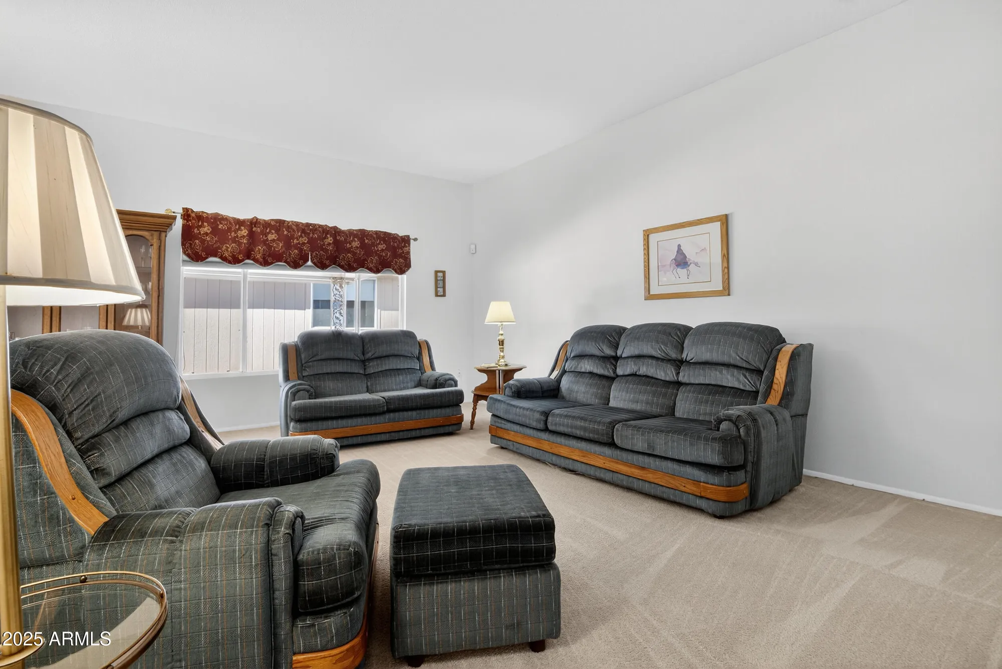 Property Slideshow image 10 of 48 | 9526 w oakstone dr, Sun City, AZ, 85351