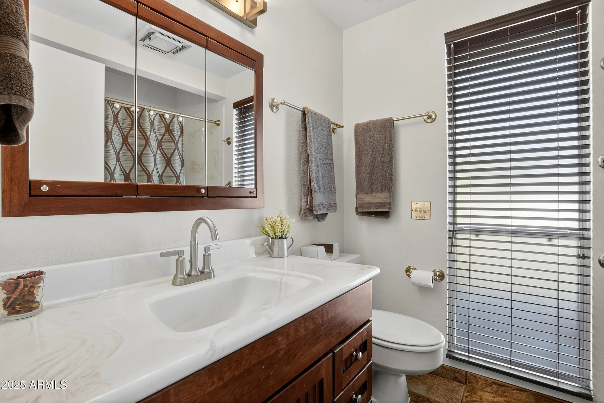Property Slideshow image 24 of 48 | 9526 w oakstone dr, Sun City, AZ, 85351