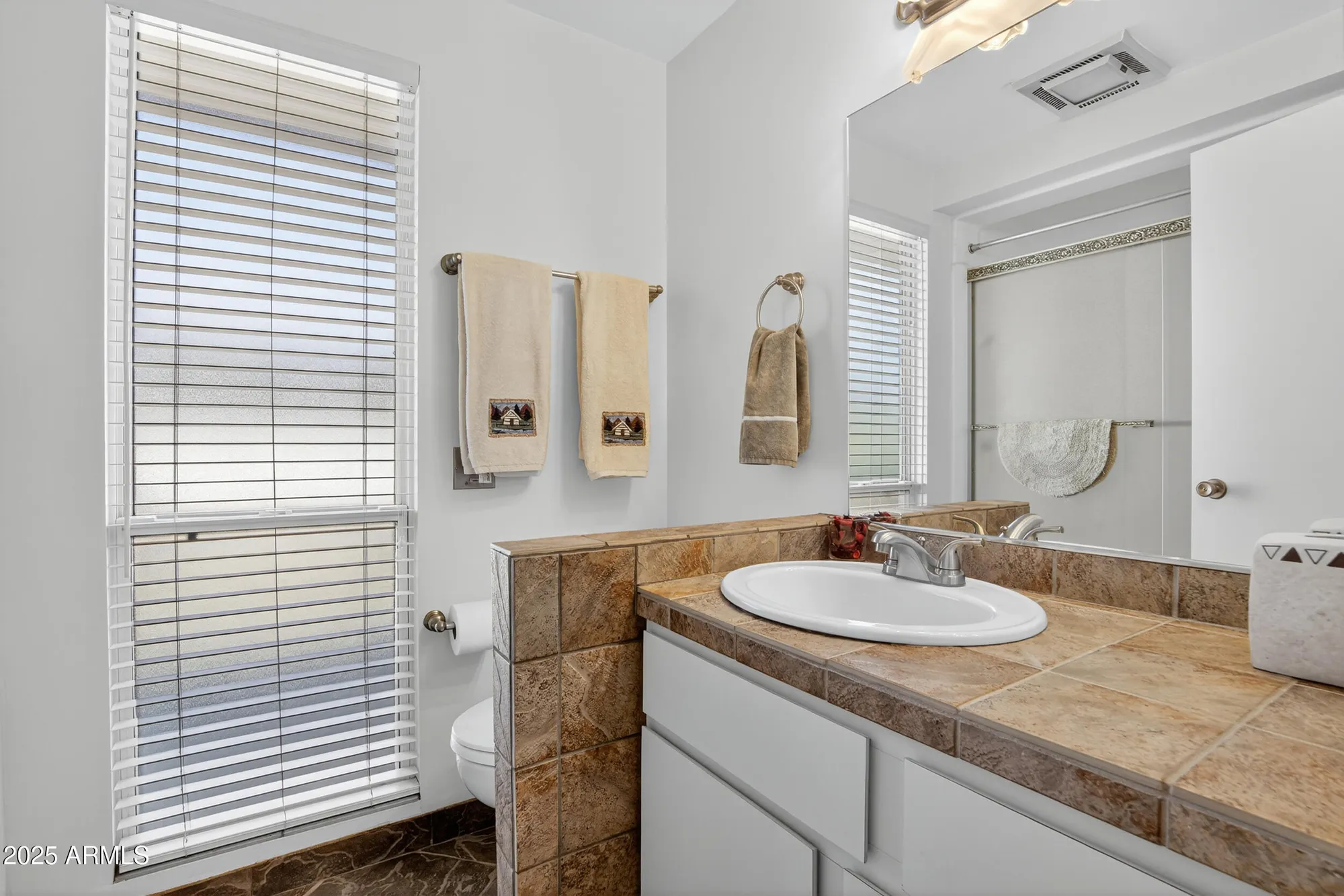 Property Slideshow image 31 of 48 | 9526 w oakstone dr, Sun City, AZ, 85351