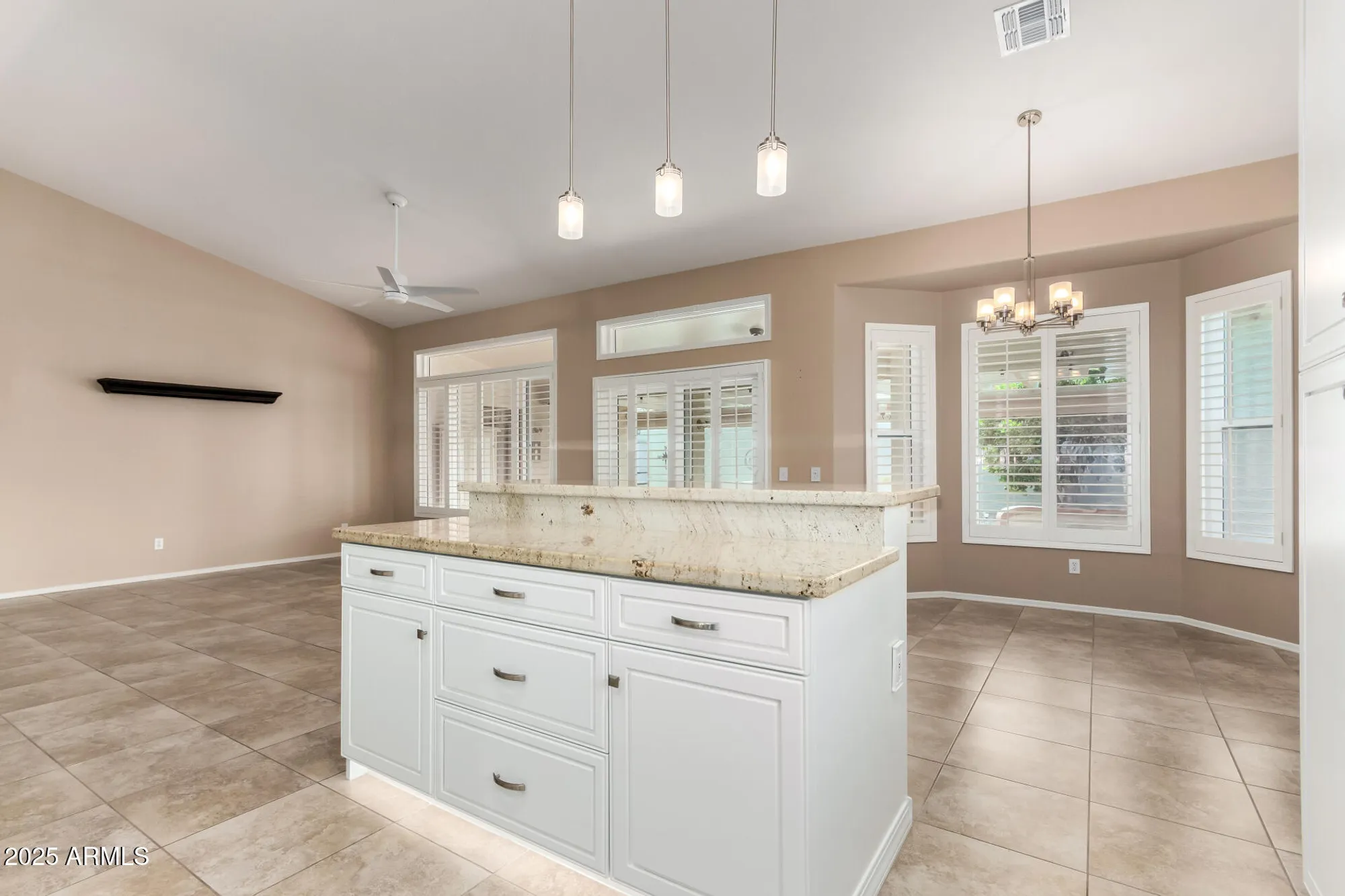 Property Slideshow image 8 of 26 | 14877 w verde ln, Goodyear, AZ, 85395