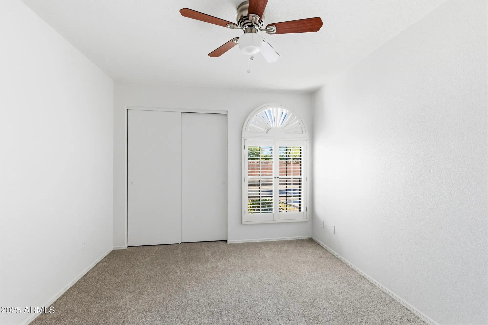 Property Slideshow image 11 of 15 | 18622 n 92nd dr, Peoria, AZ, 85382