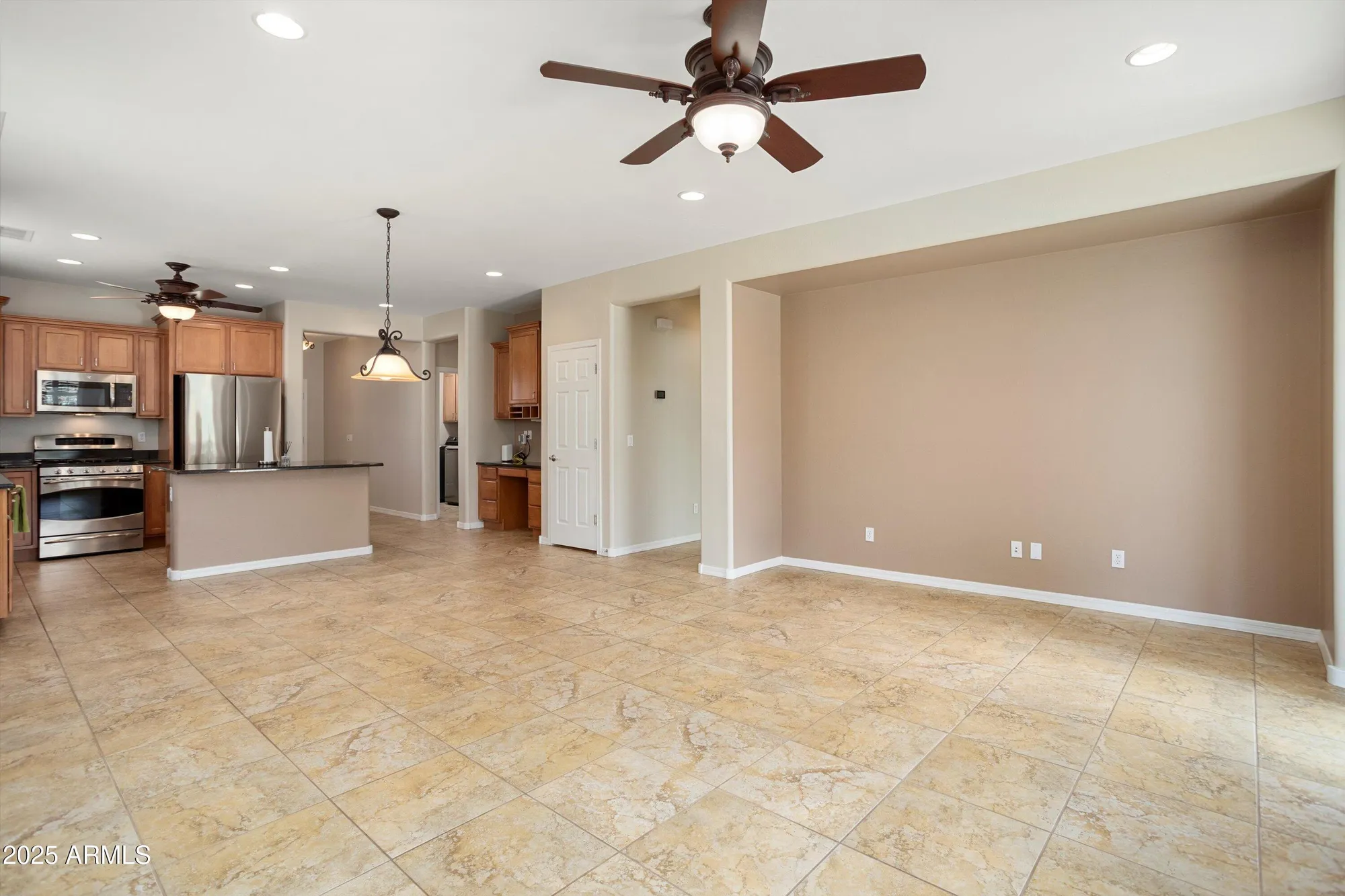 Property Slideshow image 23 of 44 | 26841 w mohawk ln, Buckeye, AZ, 85396