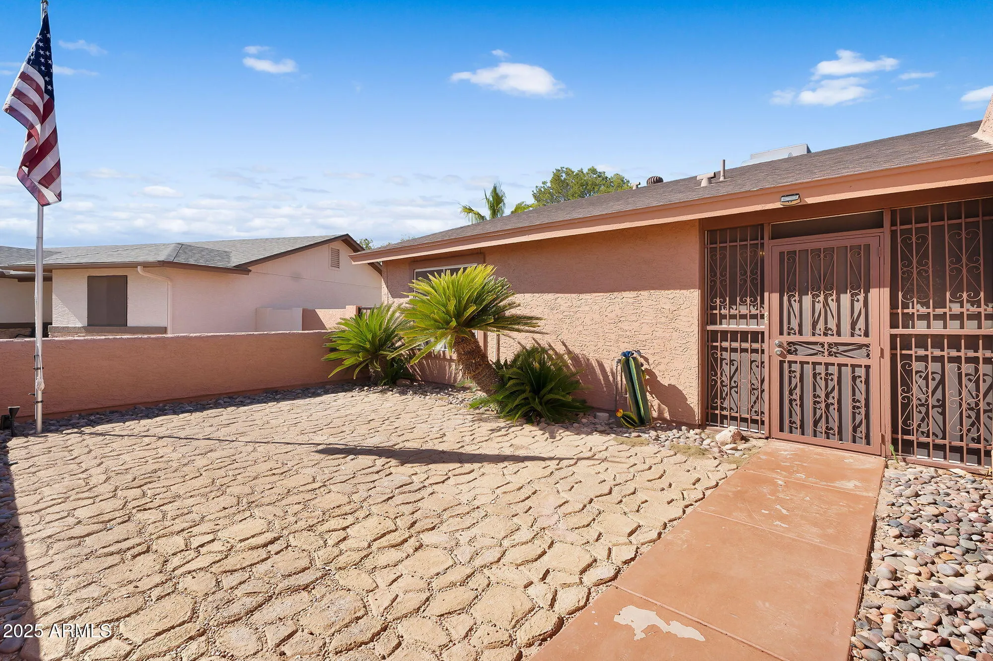Property Slideshow image 4 of 43 | 26632 s snead dr, Sun Lakes, AZ, 85248