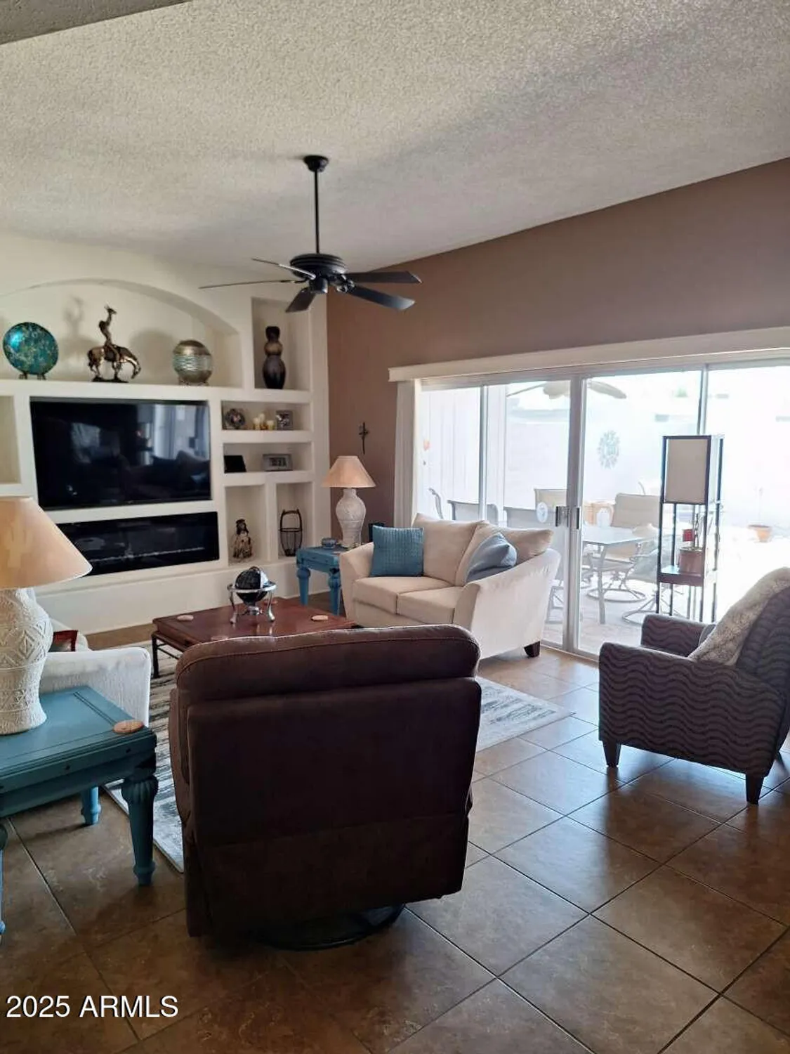Property Slideshow image 6 of 15 | 10533 w ocotillo dr, Sun City, AZ, 85373