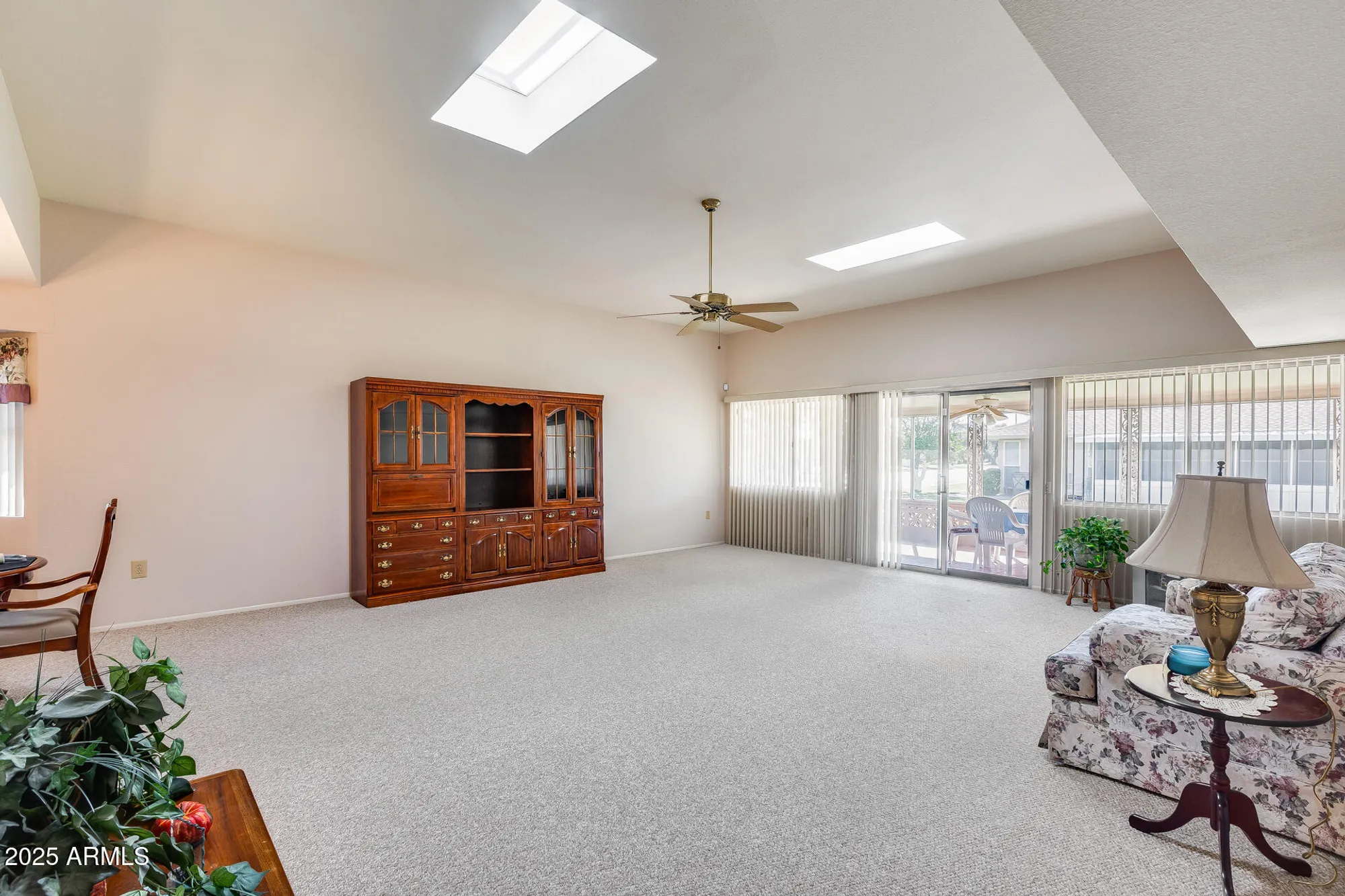 Property Slideshow image 13 of 32 | 9501 w oak ridge dr, Sun City, AZ, 85351